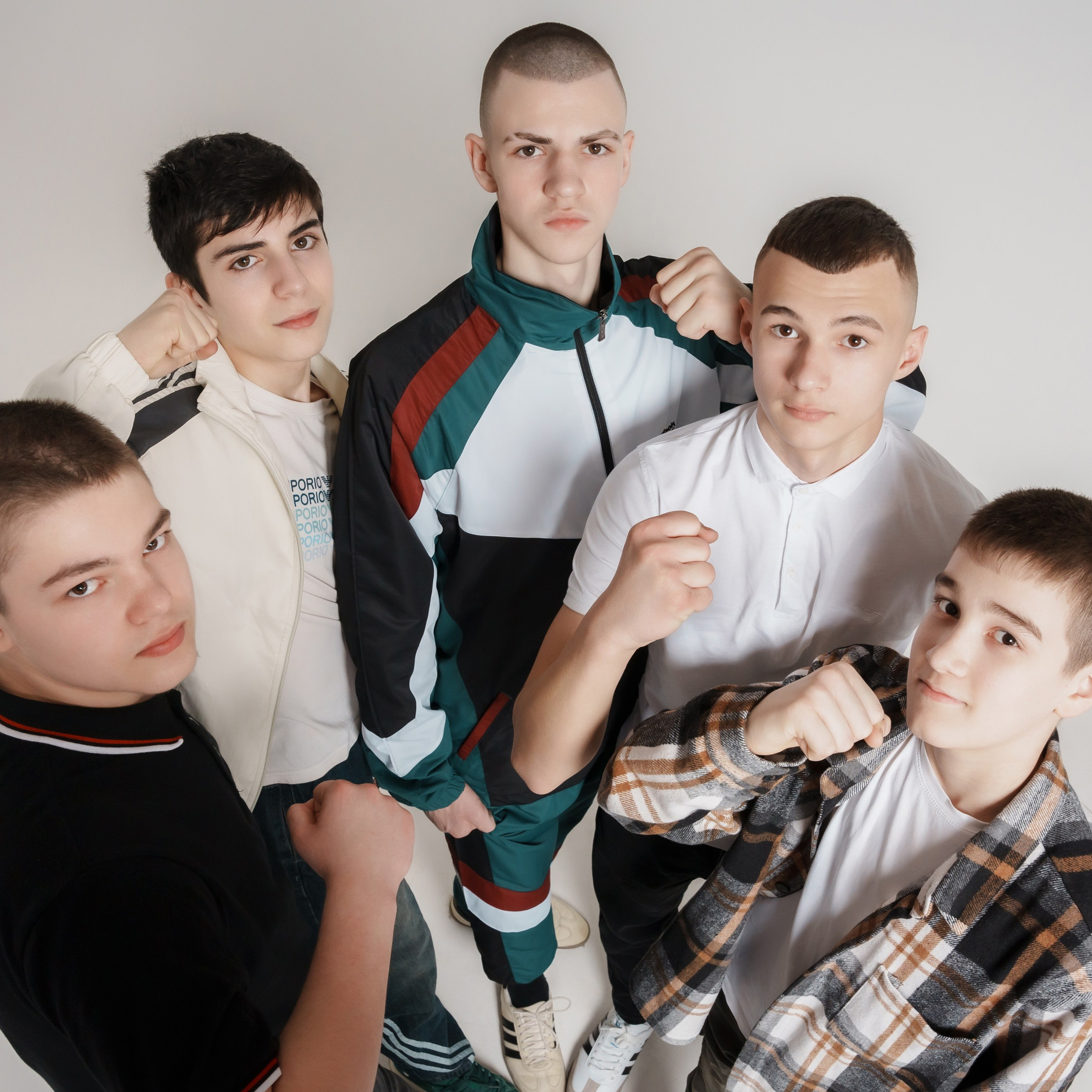 групповые на&nbsp;белой циклораме