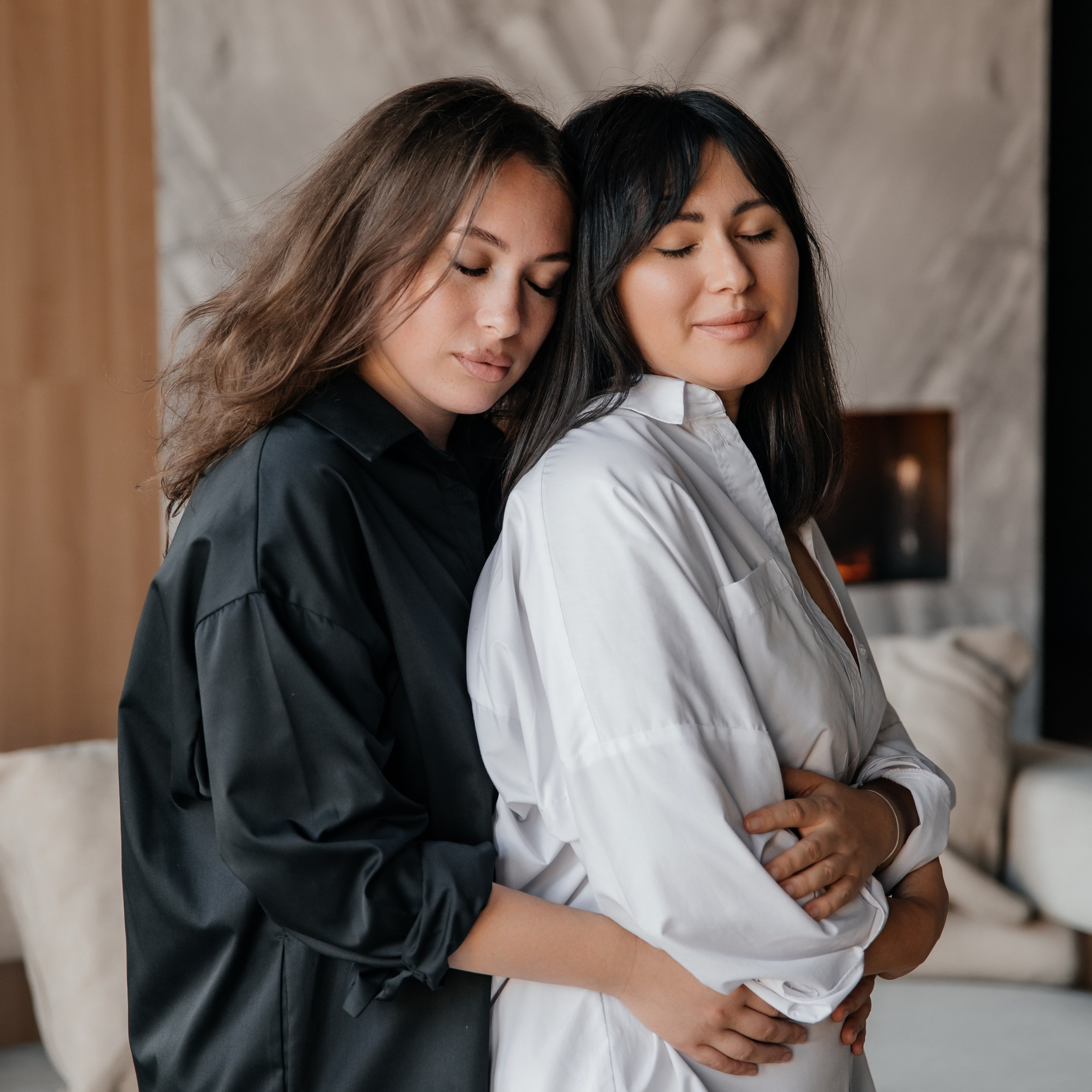 Мастера массажа для соц.сетей.