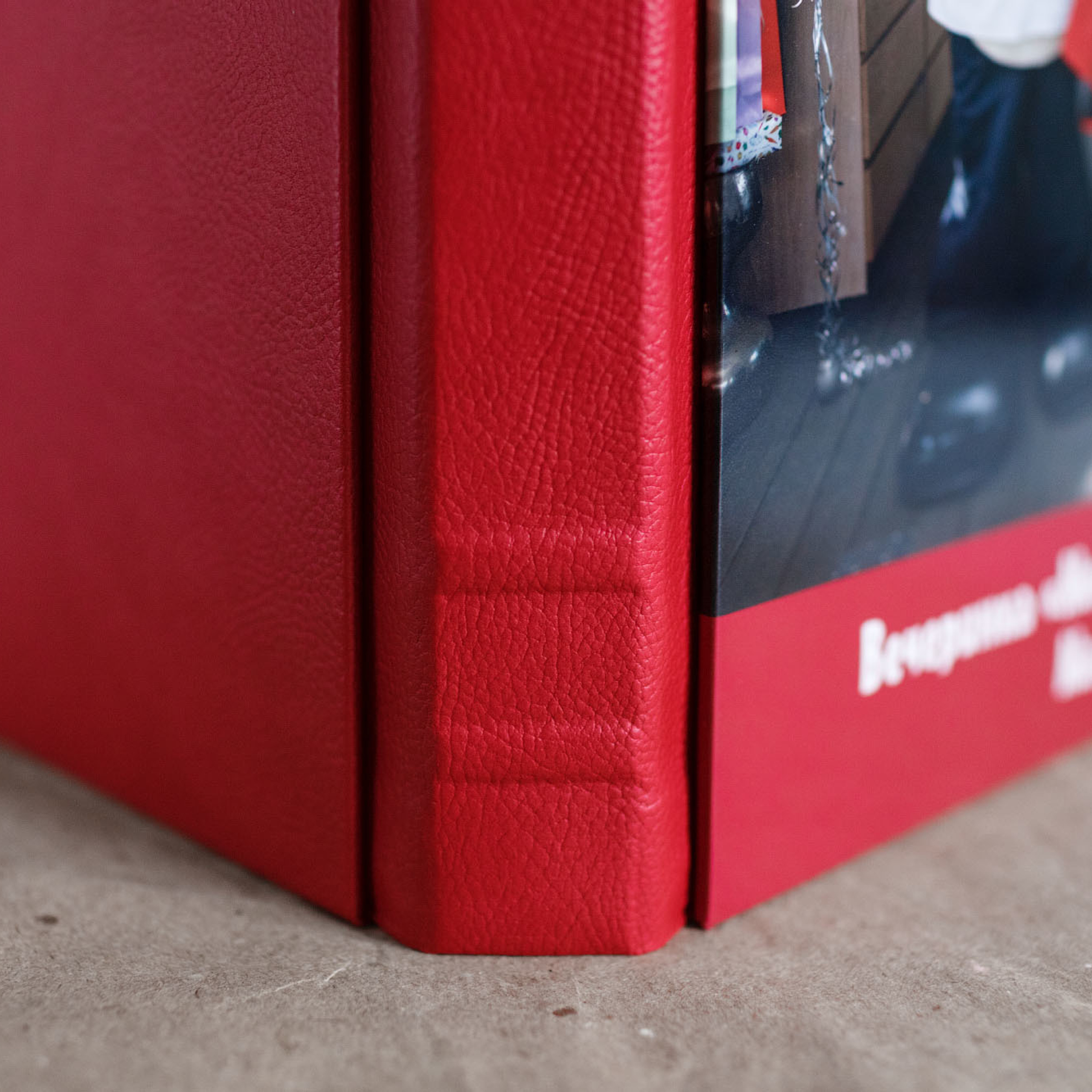 Красная фотокнига. Фотограф в Москве Татьяна Байкова