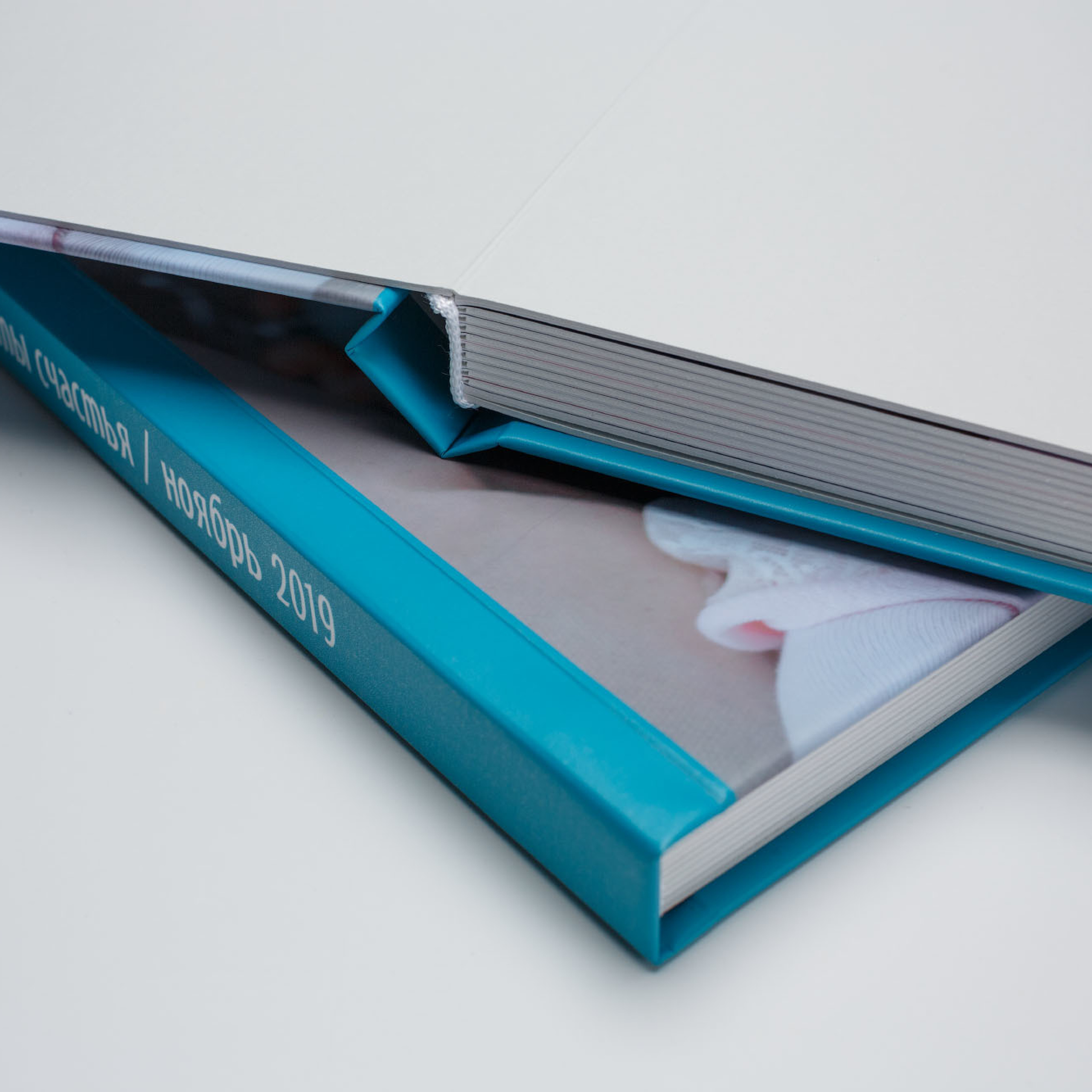 Фотокнига с тиснением. Фотограф в Москве Татьяна Байкова