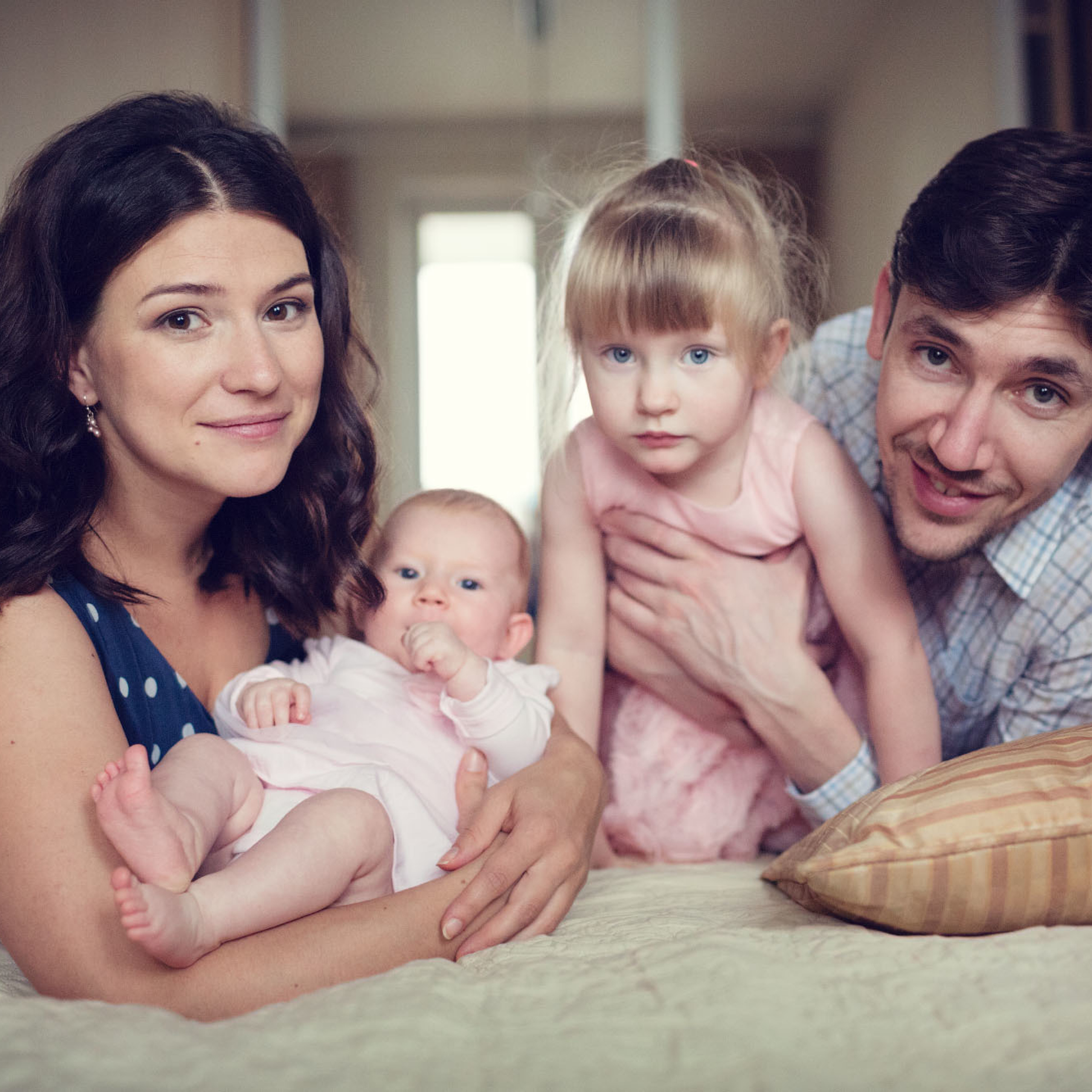 Домашняя семейная фотосессия с блинами. Фотограф в Москве Татьяна Байкова