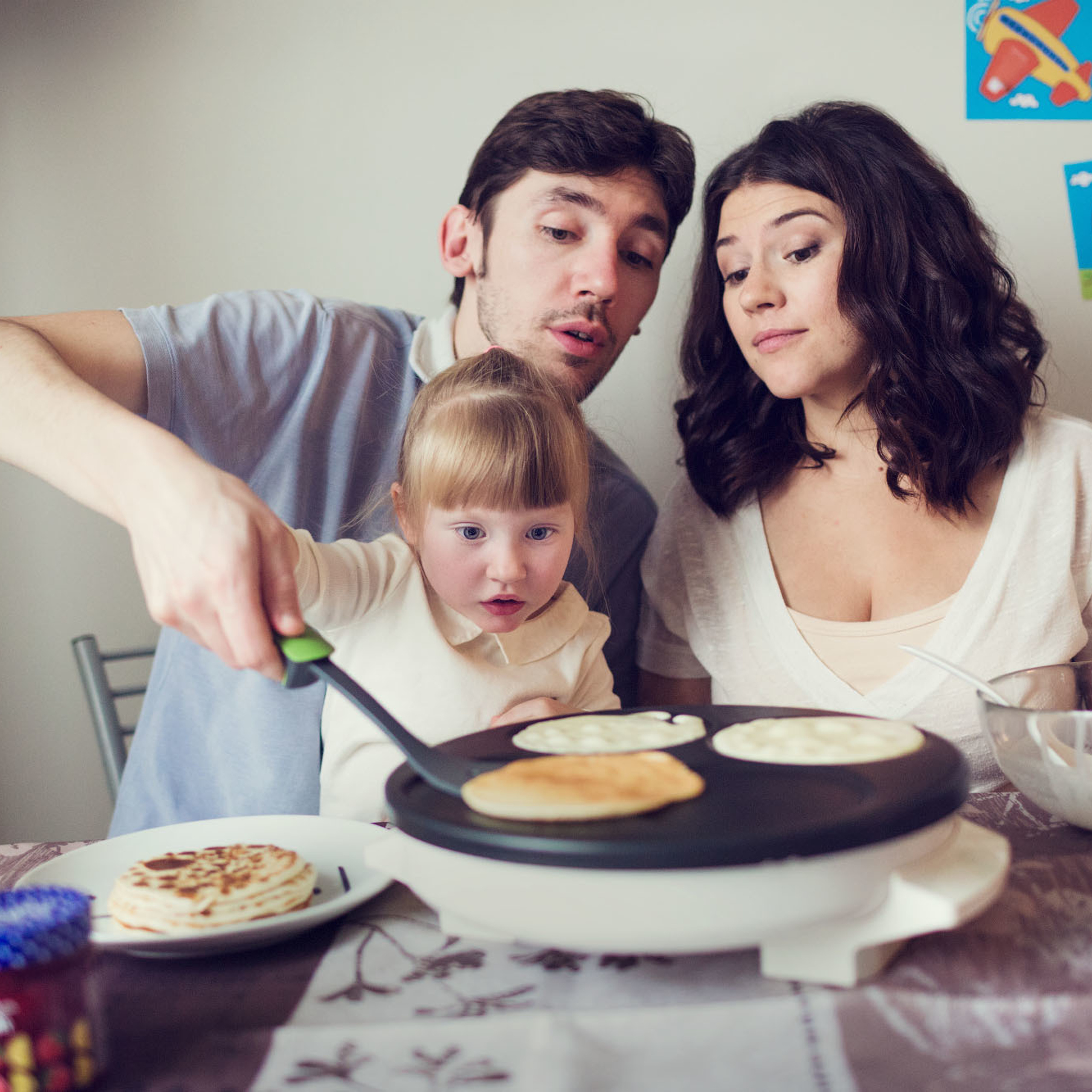 Домашняя семейная фотосессия с блинами. Фотограф в Москве Татьяна Байкова
