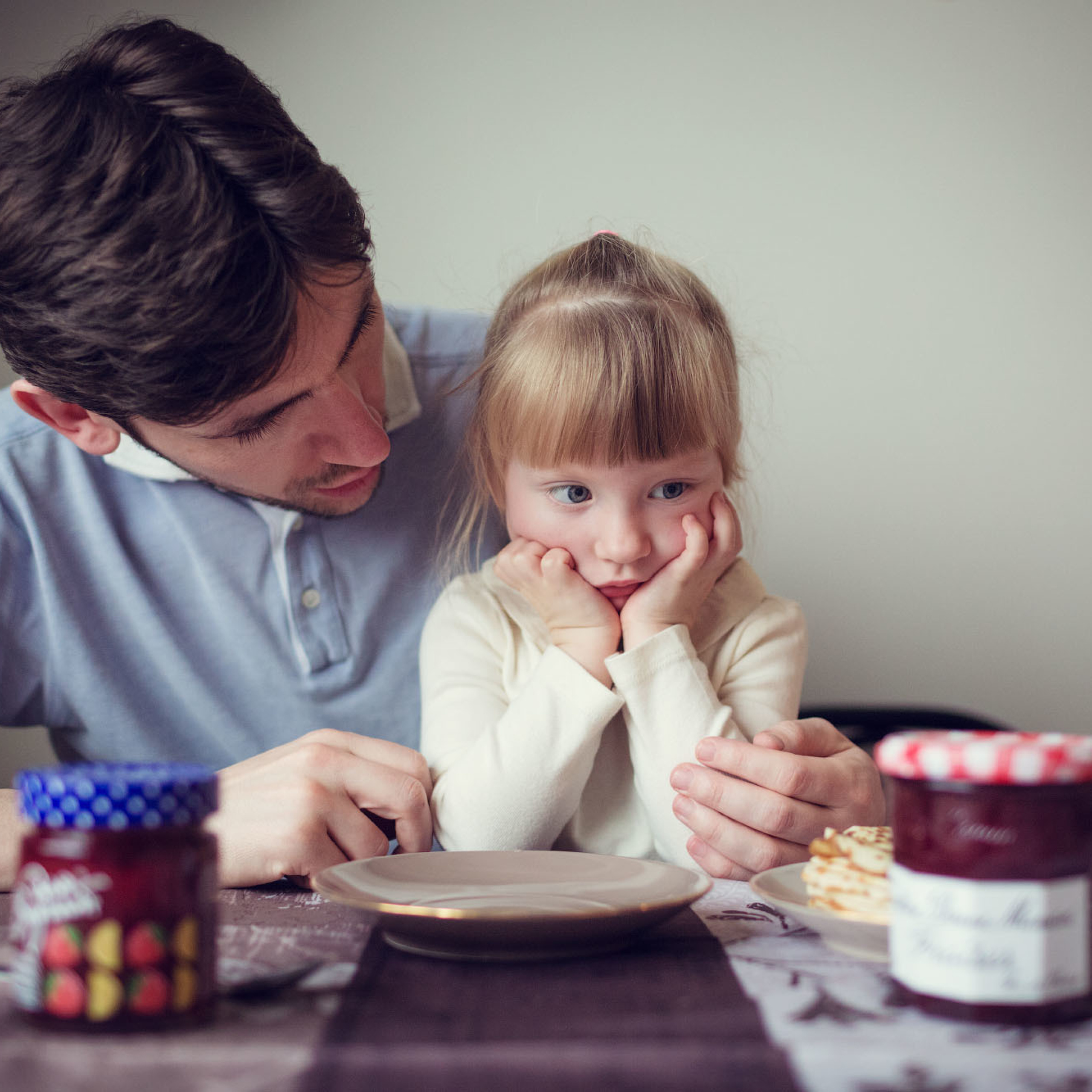 Домашняя семейная фотосессия с блинами. Фотограф в Москве Татьяна Байкова