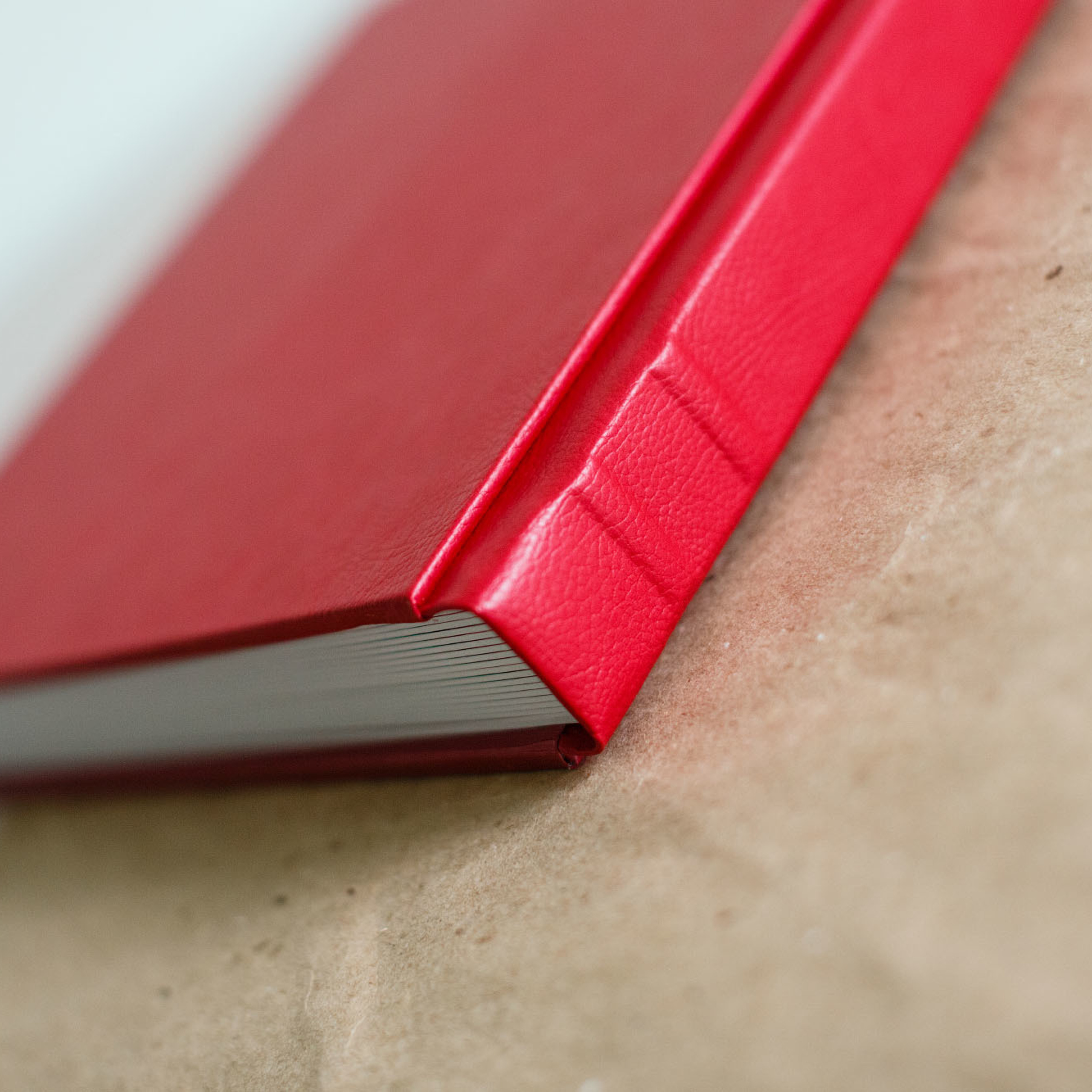 Красная фотокнига. Фотограф в Москве Татьяна Байкова