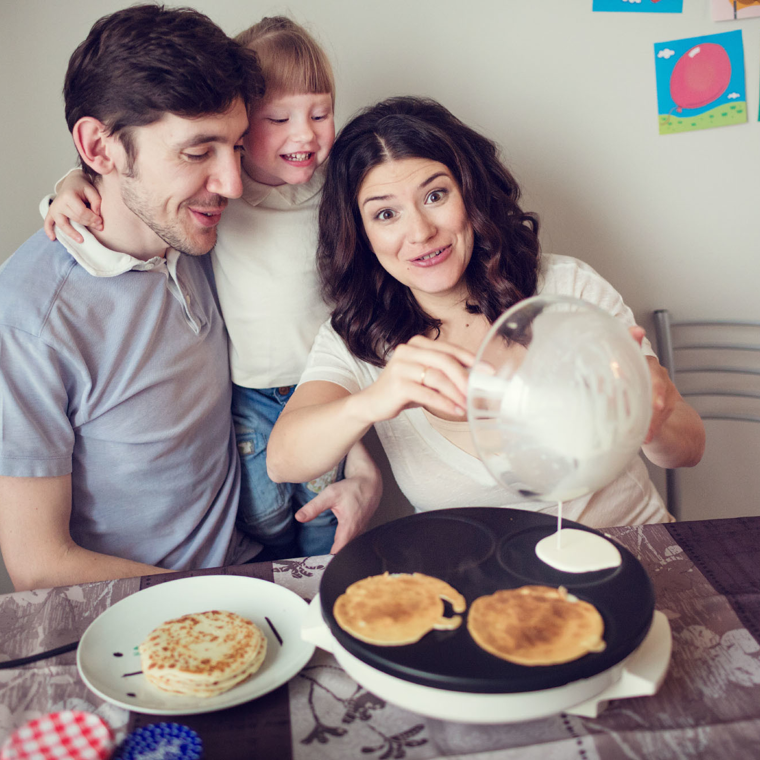 Домашняя семейная фотосессия с блинами. Фотограф в Москве Татьяна Байкова