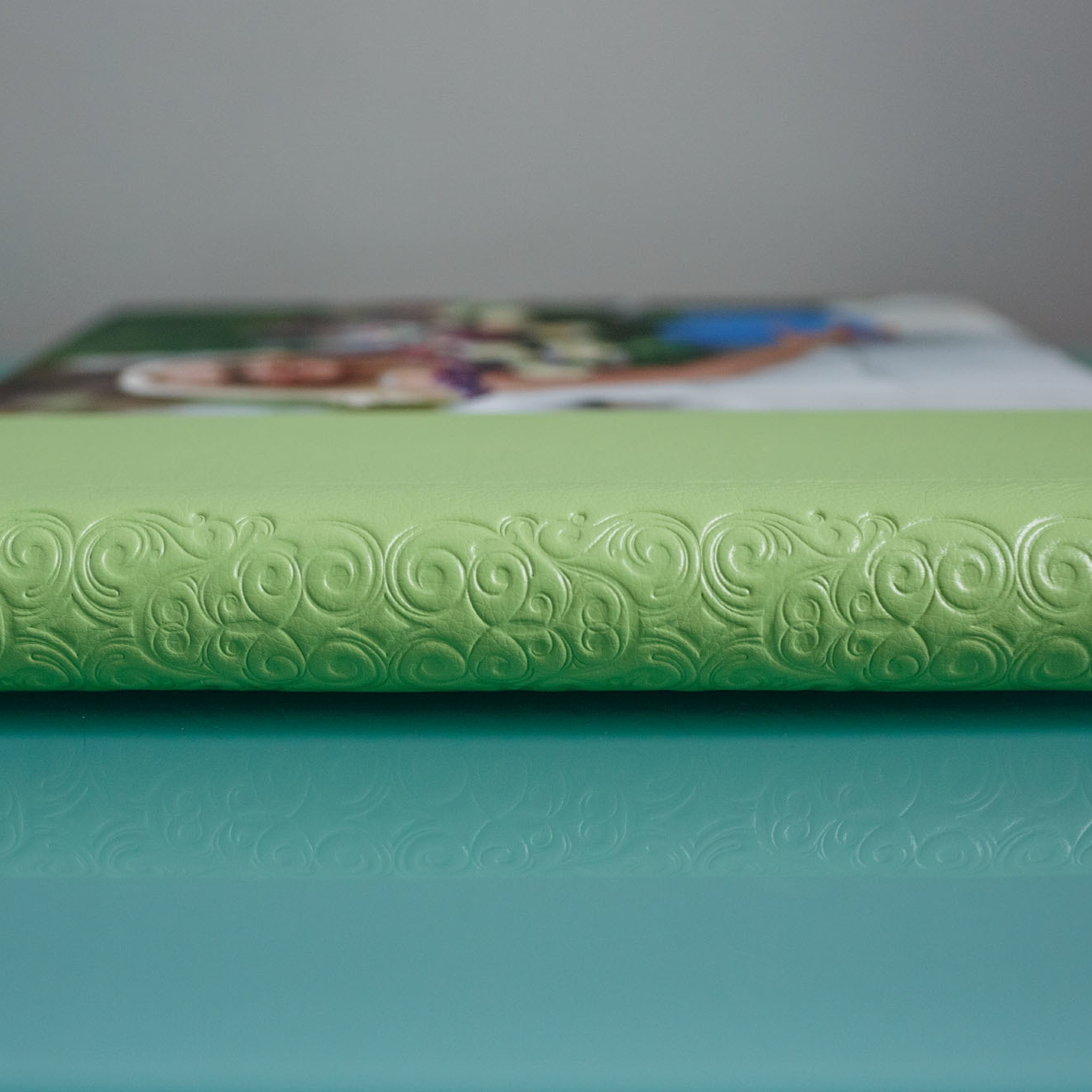 Фотокнига с тиснением на корешке. Фотограф в Москве Татьяна Байкова