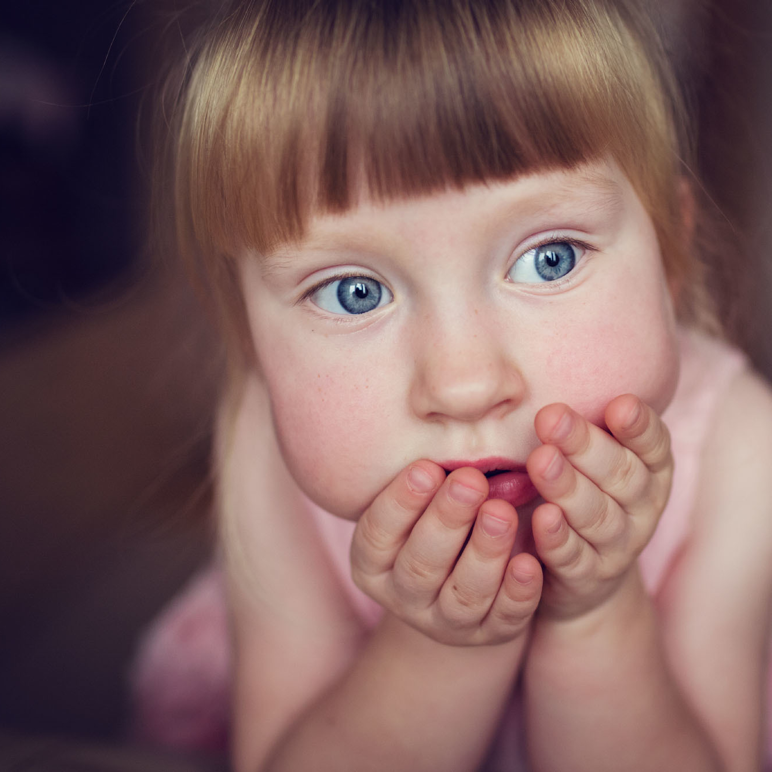 Домашняя семейная фотосессия с блинами. Фотограф в Москве Татьяна Байкова