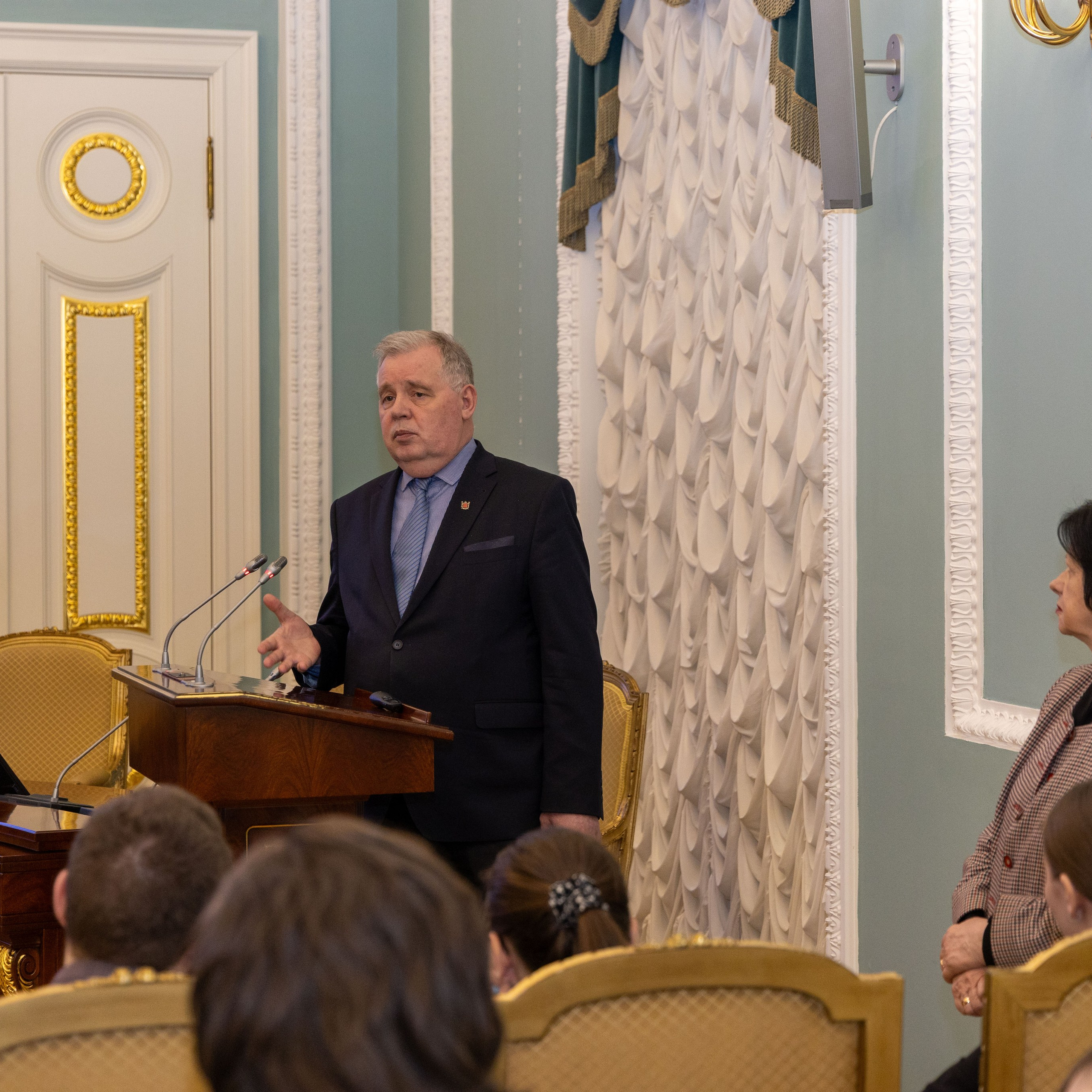 Кружок молодого дипломата. Портретный и семейный фотограф Санкт-Петербург