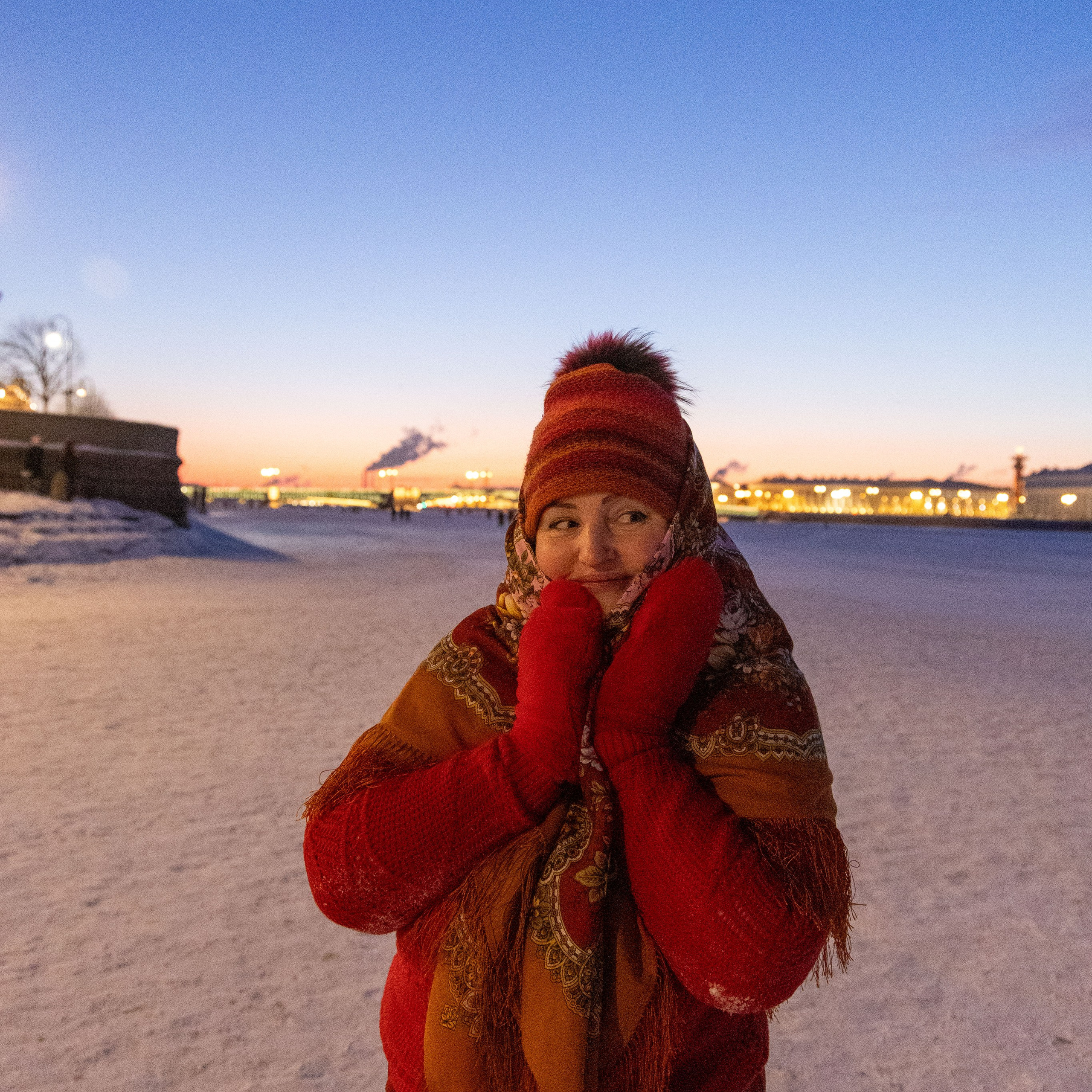 Юля пешком по льдам Питера. Портретный и семейный фотограф Санкт-Петербург