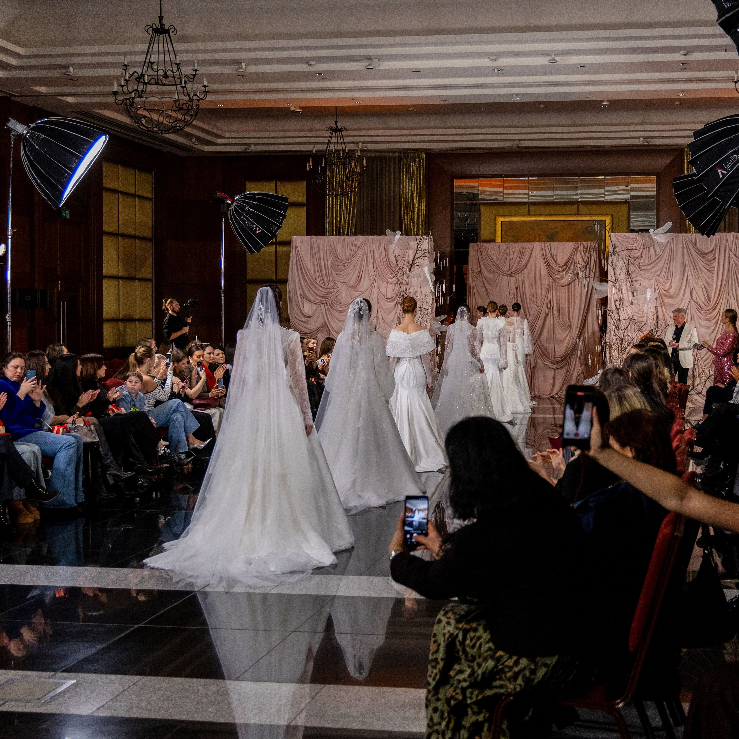 Главное платье 2026-2027. Портретный и семейный фотограф Санкт-Петербург