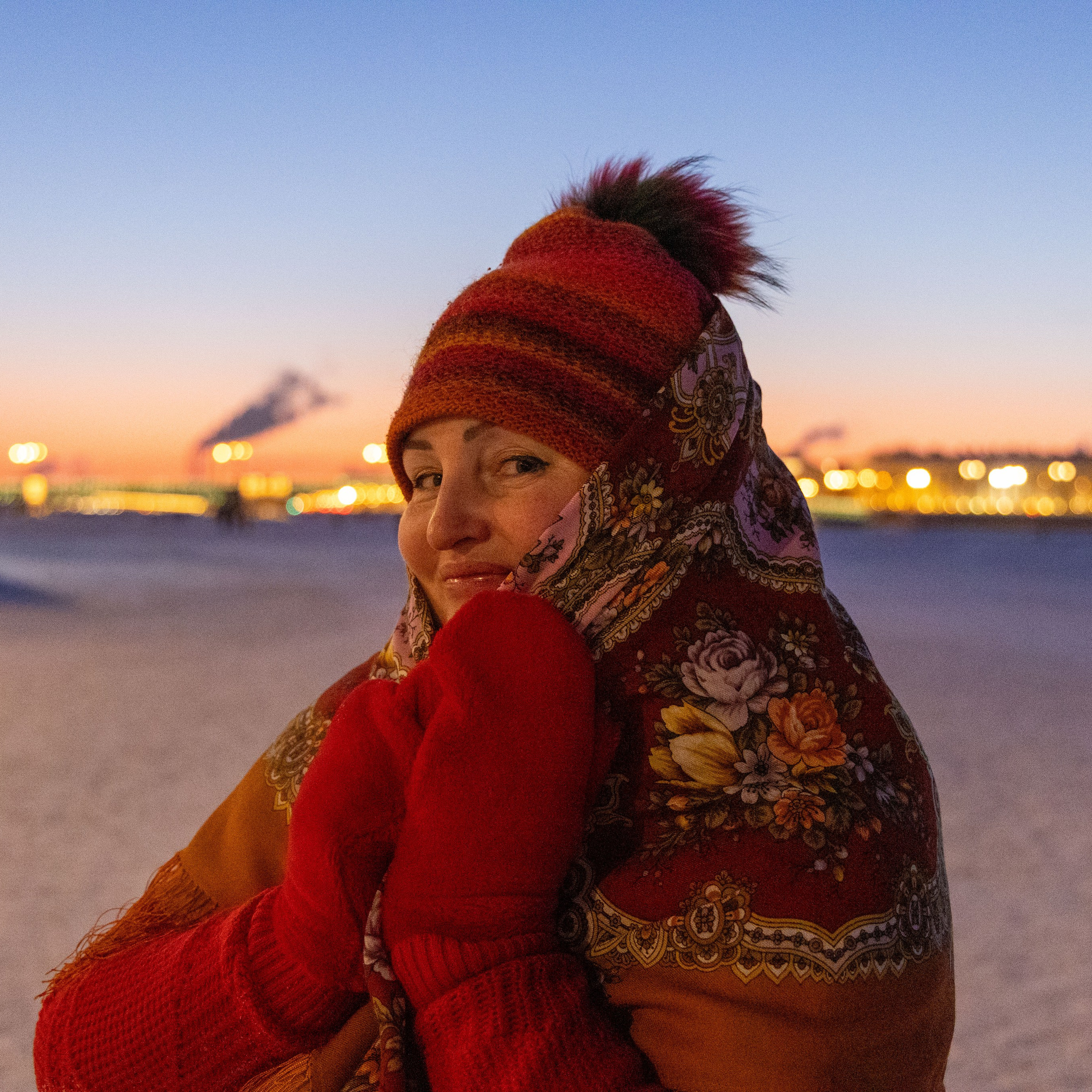 Юля пешком по льдам Питера. Портретный и семейный фотограф Санкт-Петербург