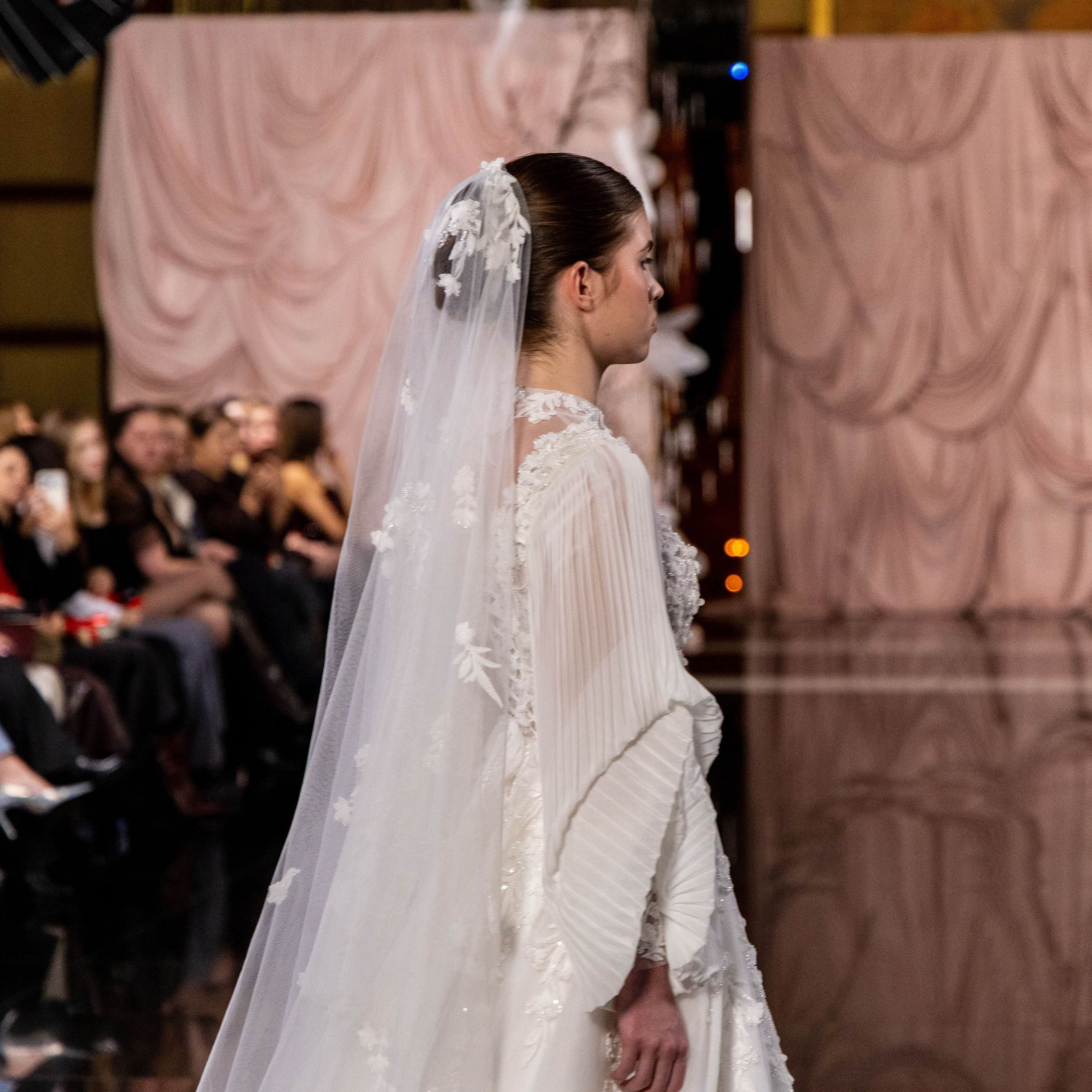 Главное платье 2026-2027. Портретный и семейный фотограф Санкт-Петербург