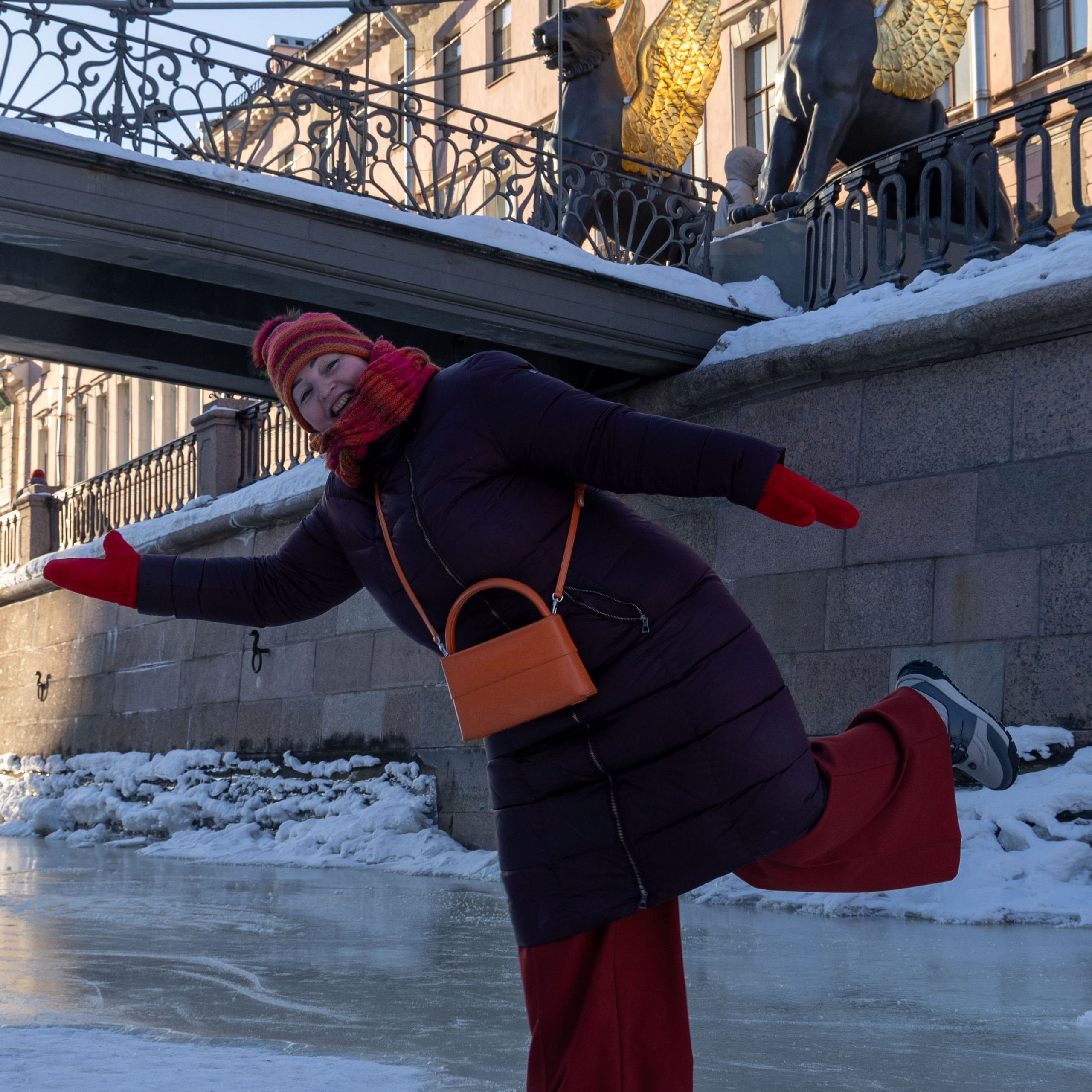 Юля пешком по льдам Питера. Портретный и семейный фотограф Санкт-Петербург