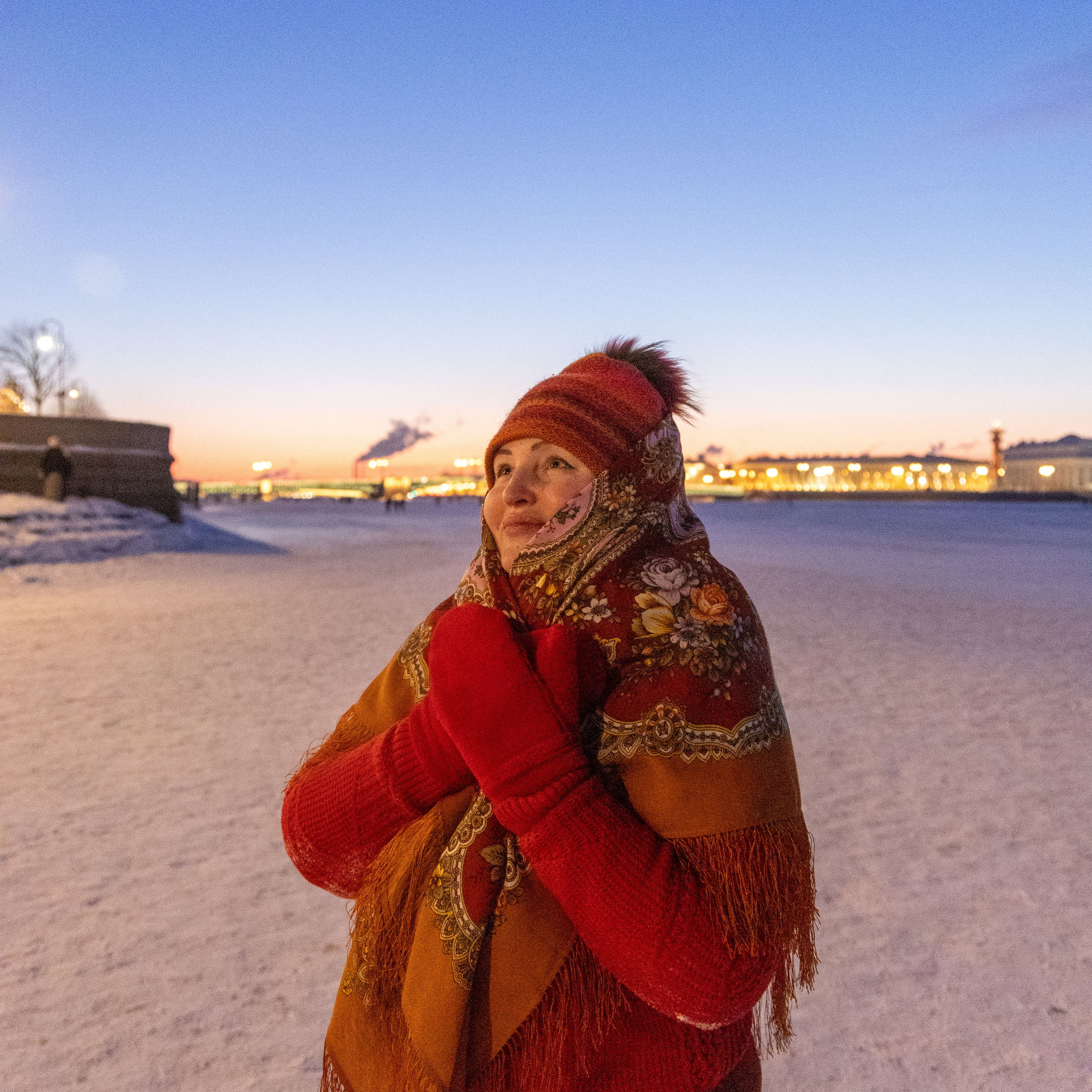 Юля пешком по льдам Питера. Портретный и семейный фотограф Санкт-Петербург