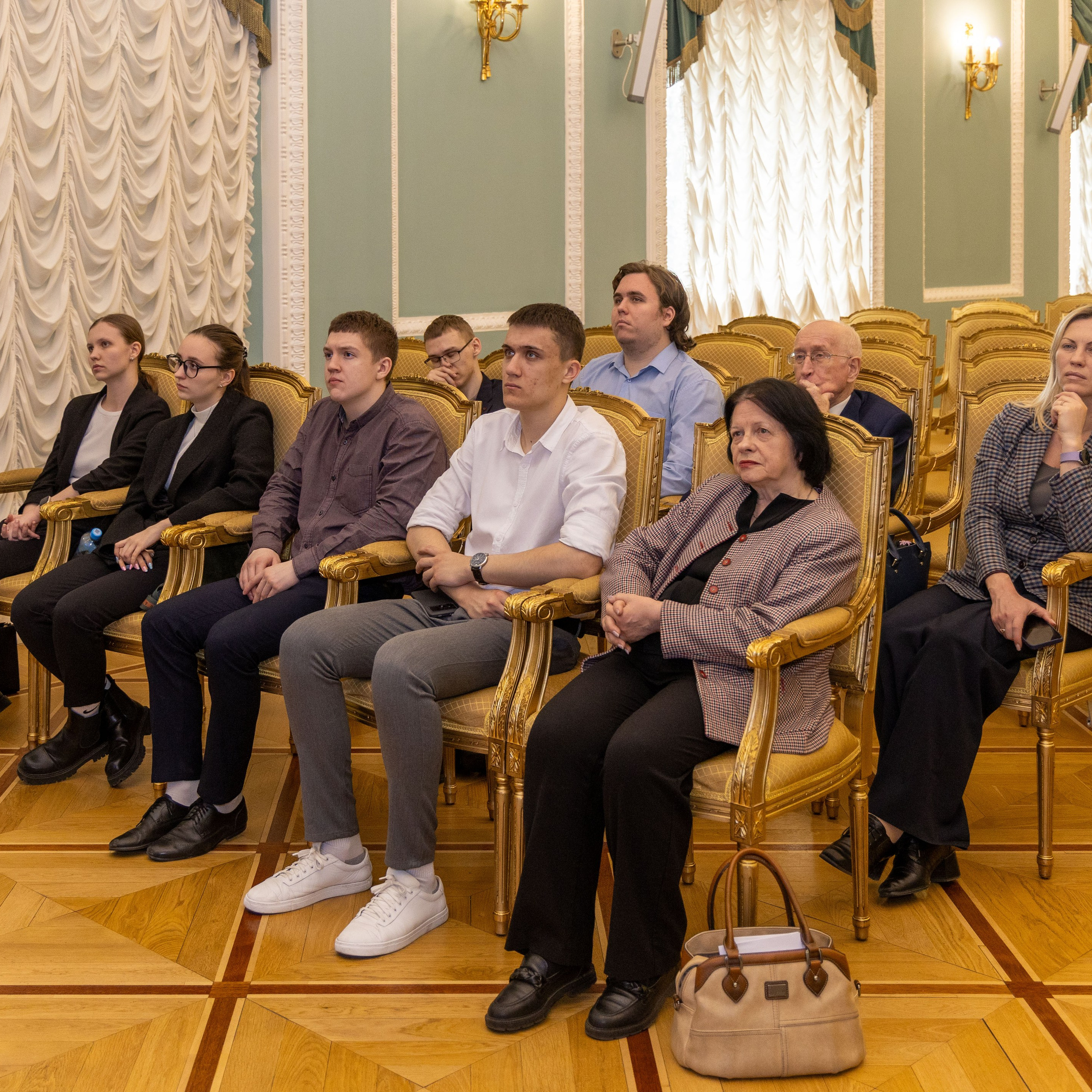 Кружок молодого дипломата. Портретный и семейный фотограф Санкт-Петербург