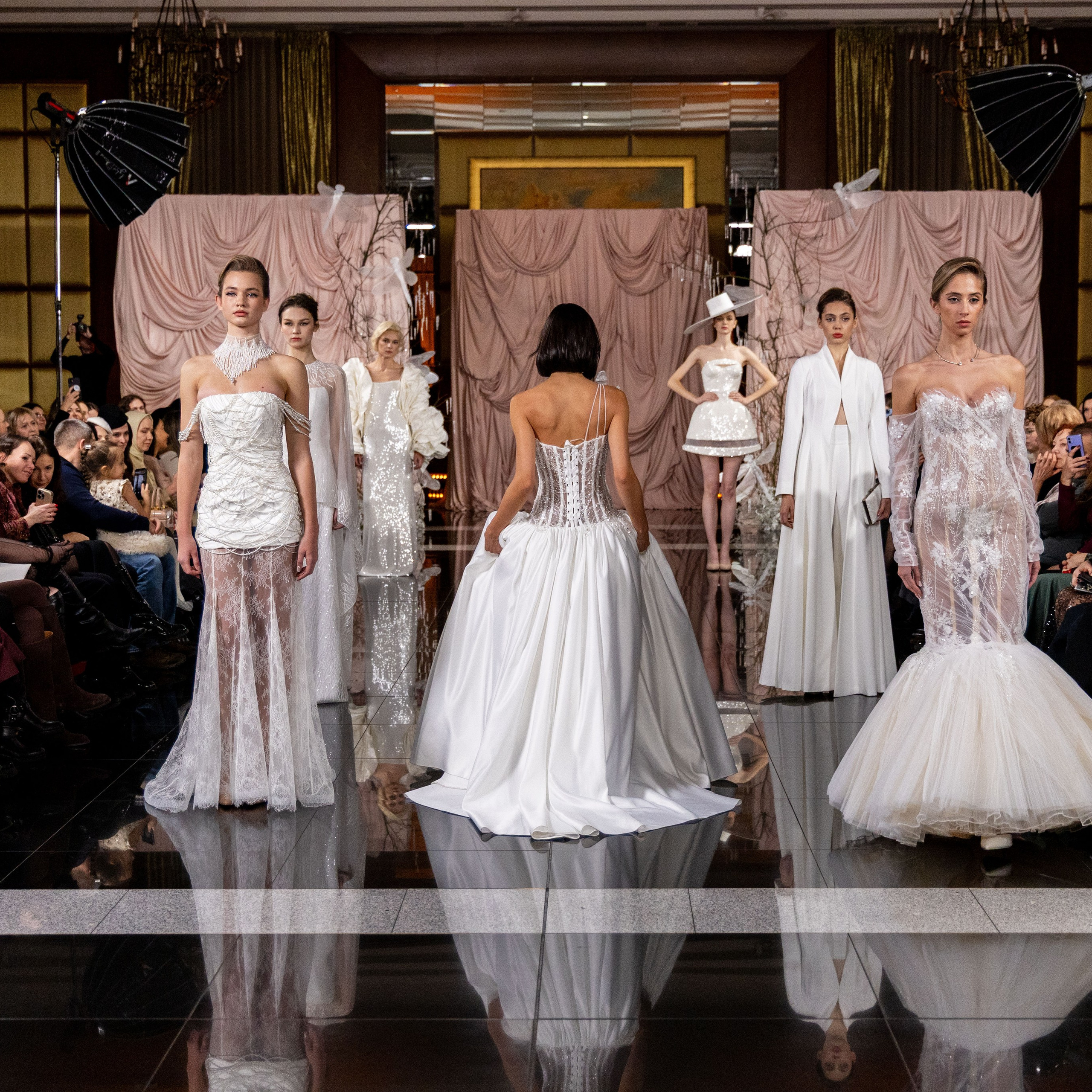 Главное платье 2026-2027. Портретный и семейный фотограф Санкт-Петербург