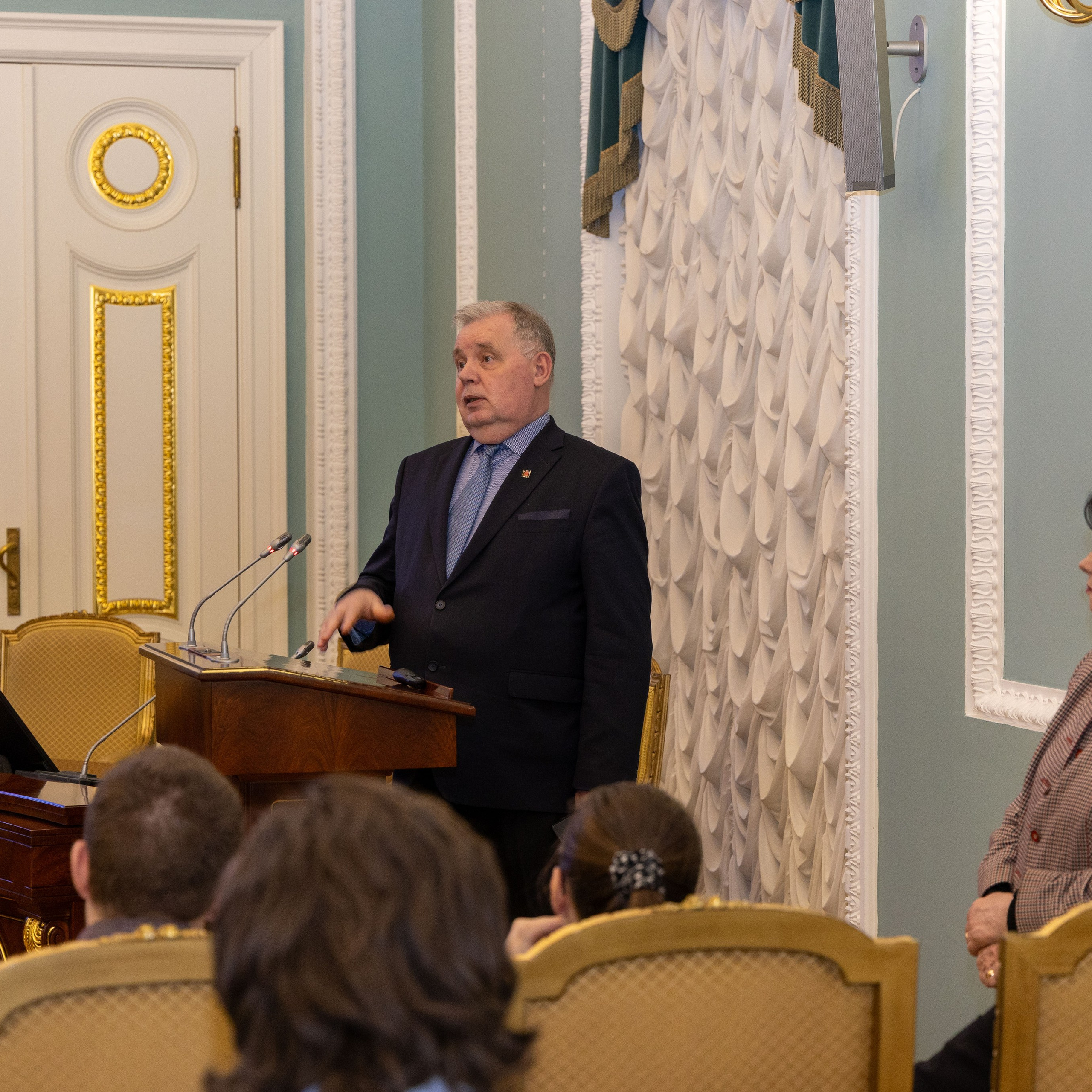 Кружок молодого дипломата. Портретный и семейный фотограф Санкт-Петербург