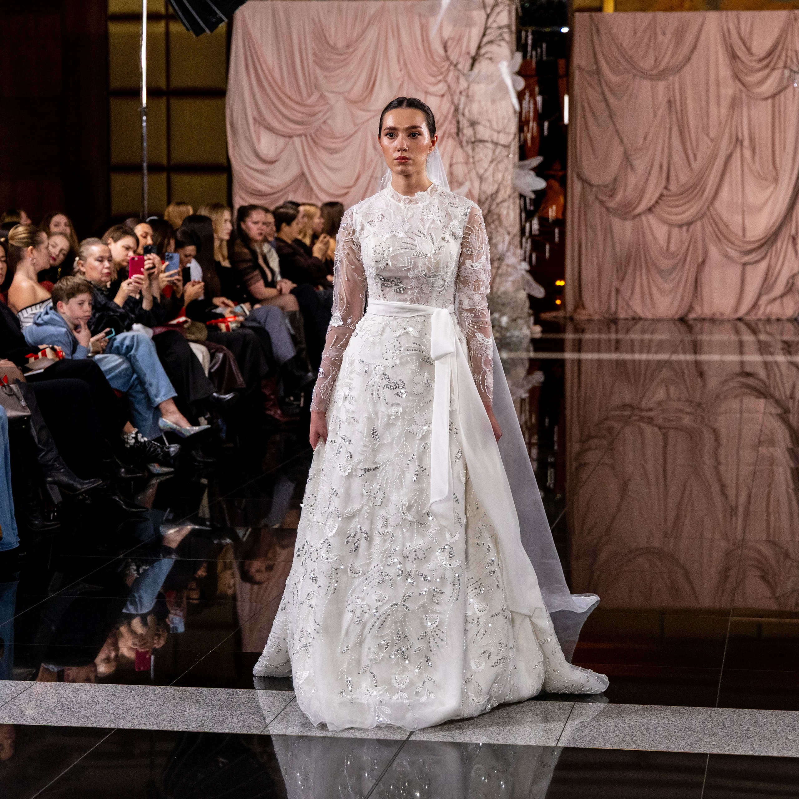 Главное платье 2026-2027. Портретный и семейный фотограф Санкт-Петербург