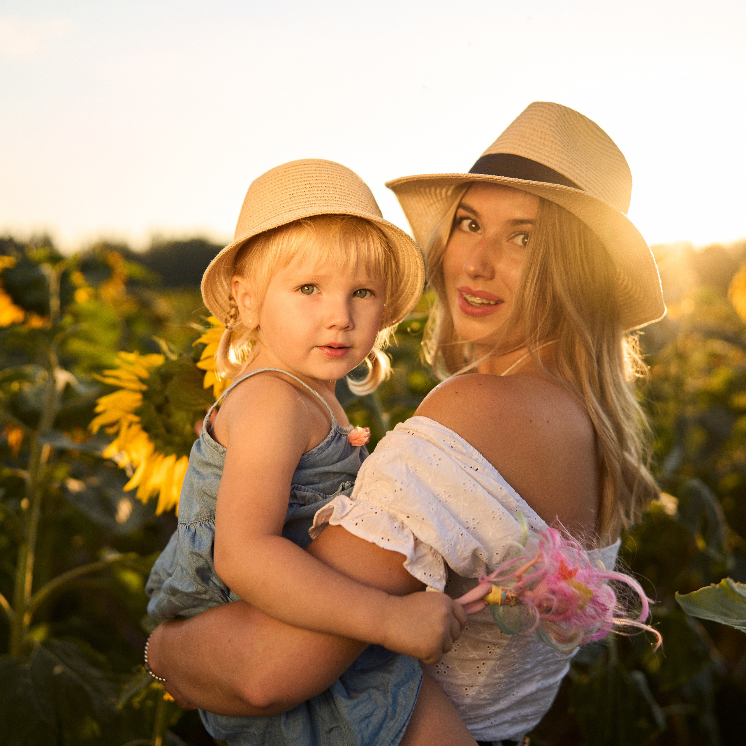 Лиза и Ариана