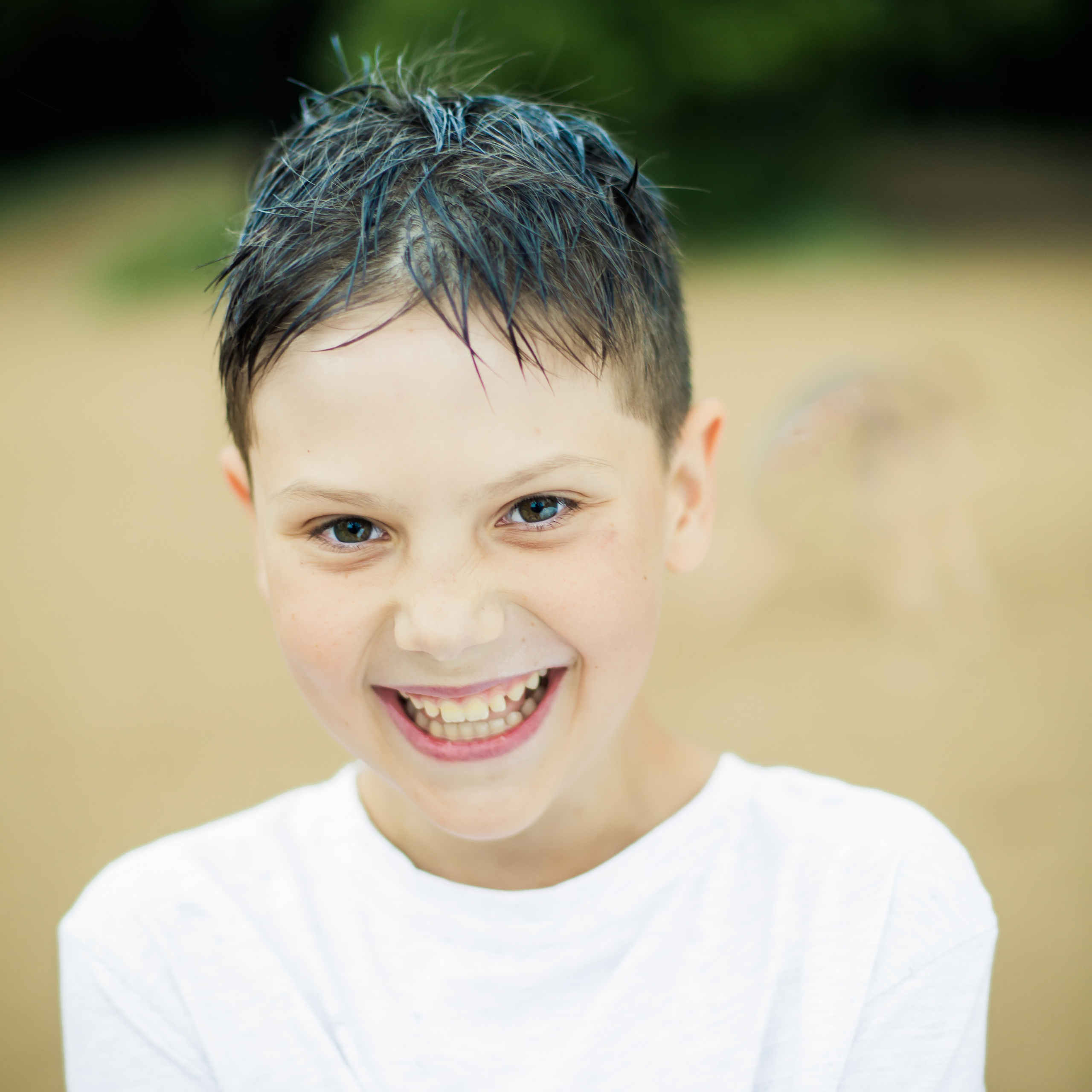 Фотосессия родителей с дедушкой и сыновьями на заливе. Детский, свадебный и семейный фотограф Юлия Курбатова, Санкт-Петербург