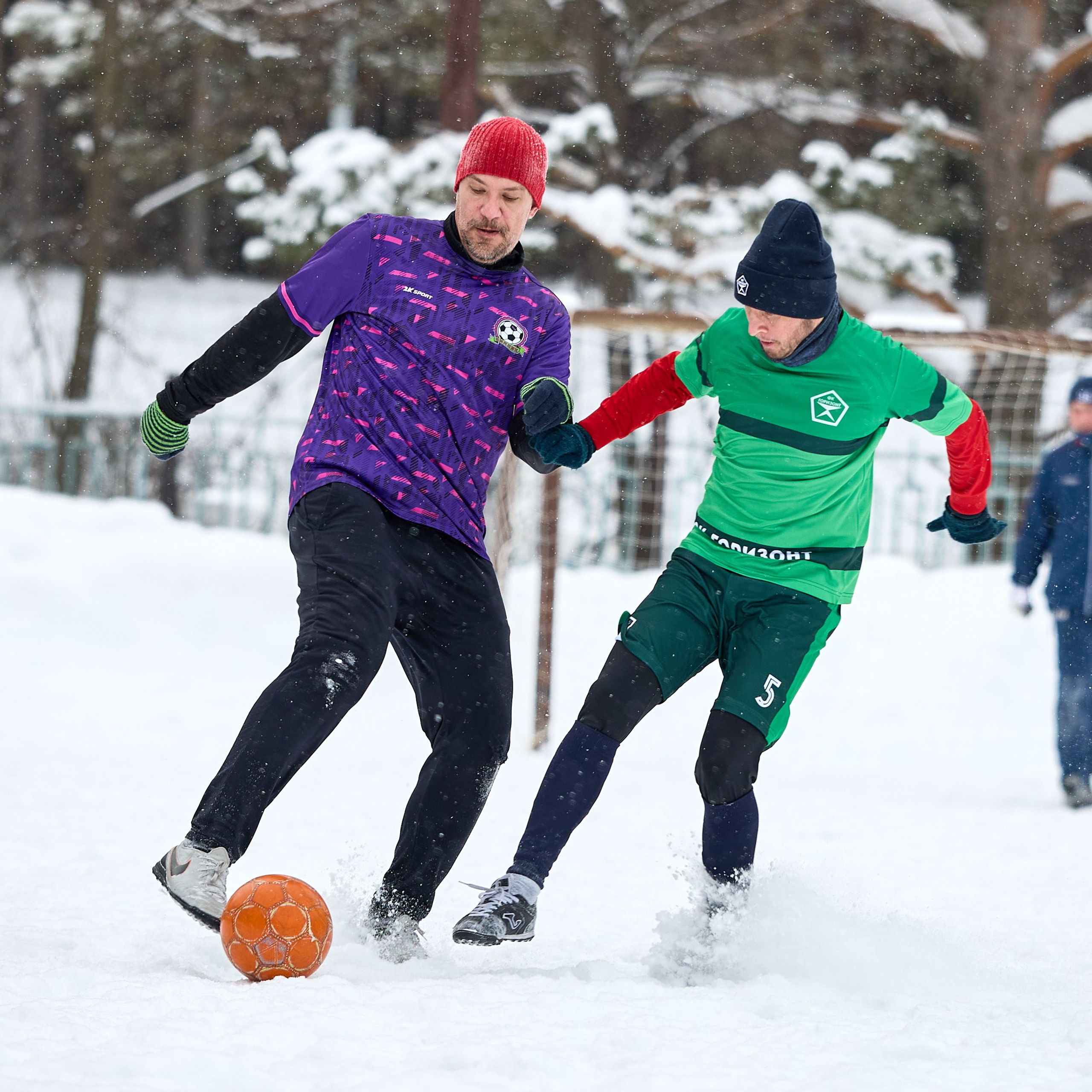 Футбол — Академ Лига