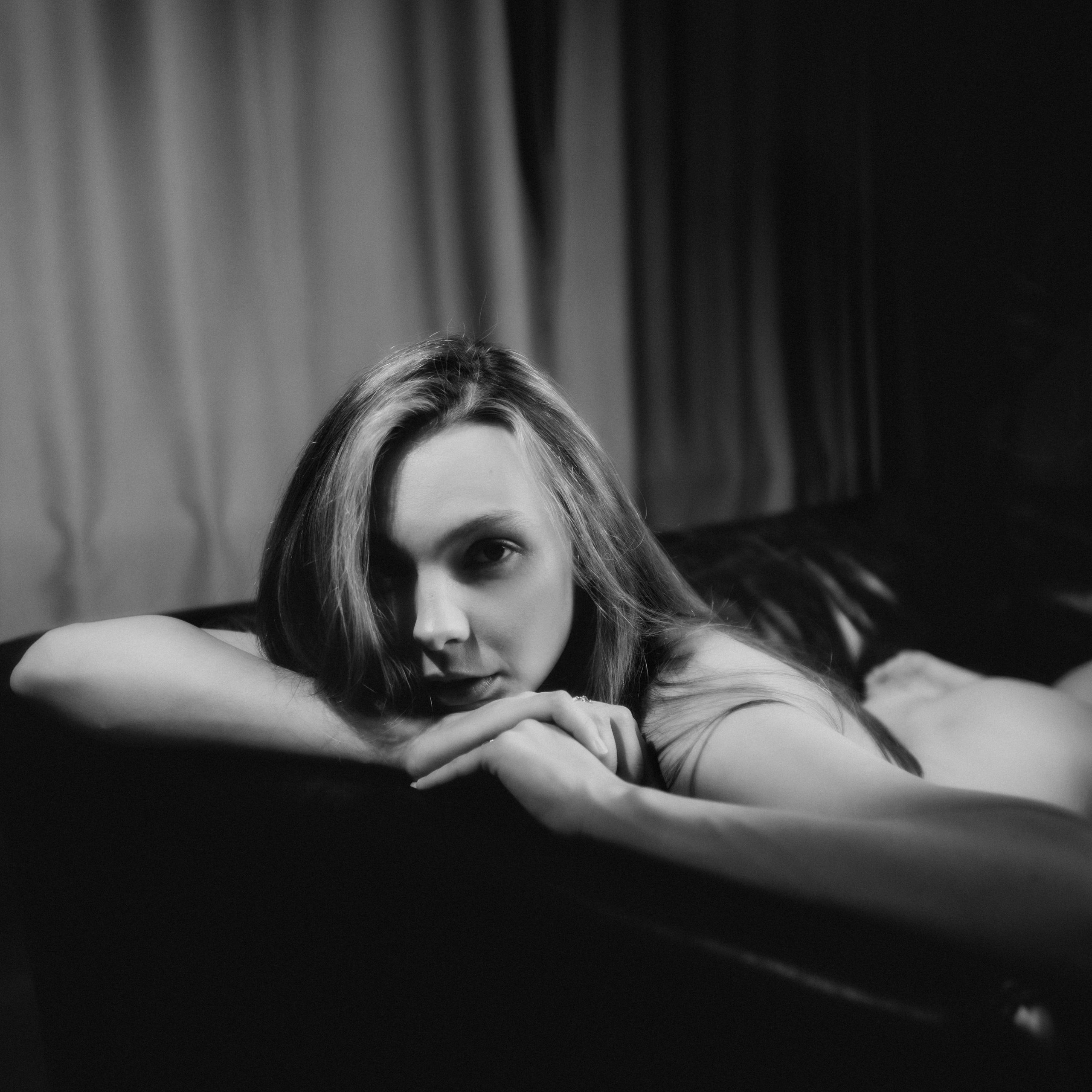 Анастасия 18+