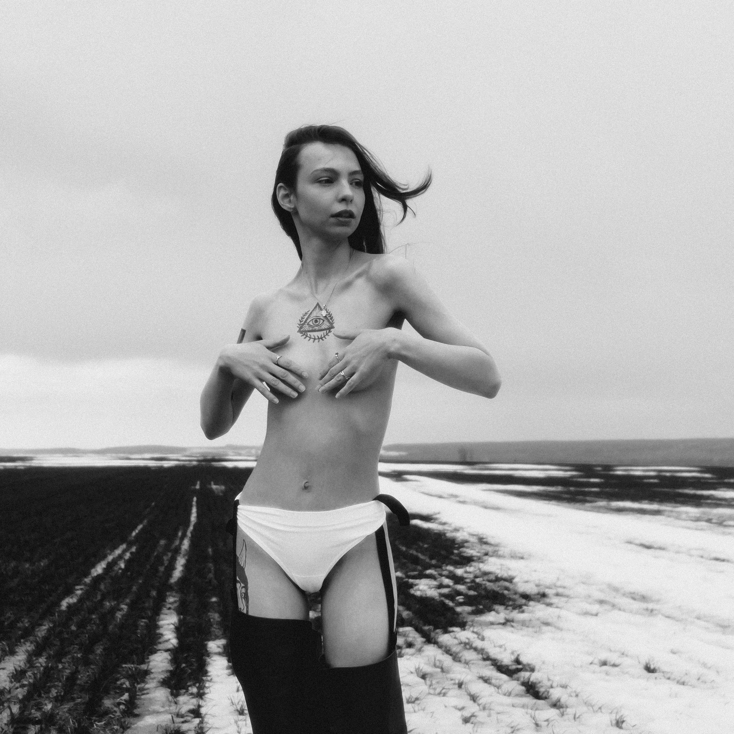 Анастасия. Поле