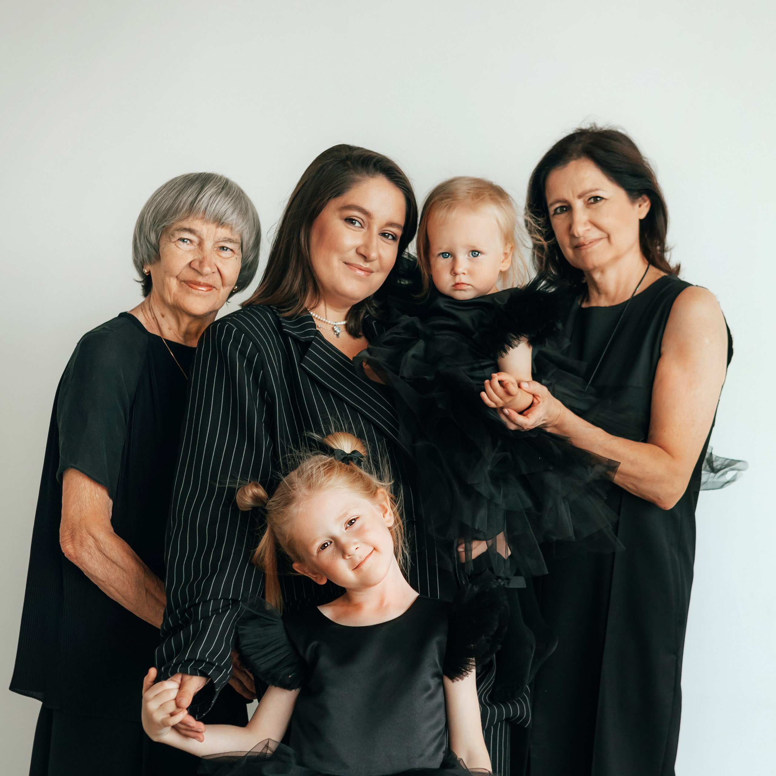 Женское поколение. Семья Кати