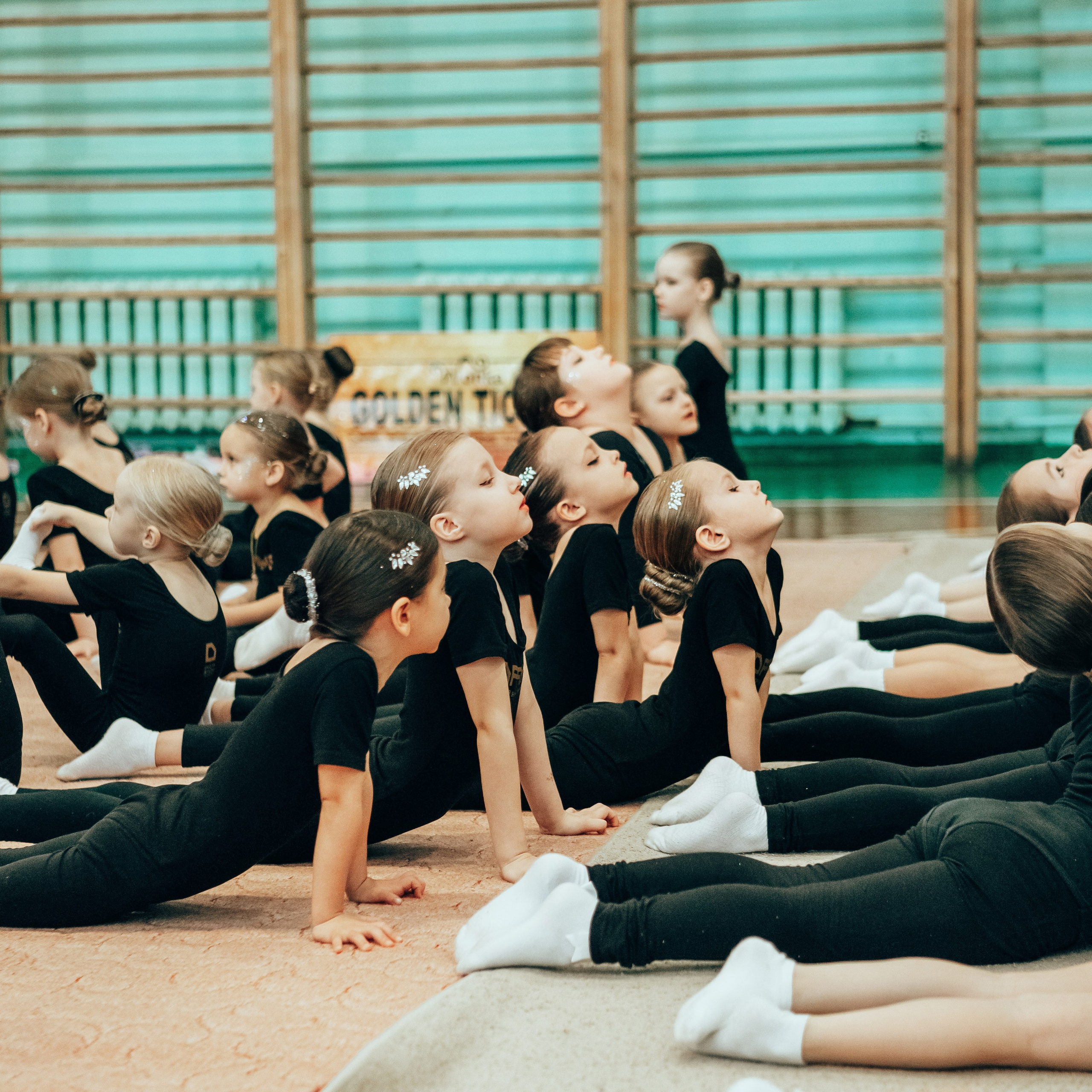 Новогодние соревнования школы Шоу-гимнастики «Драже»