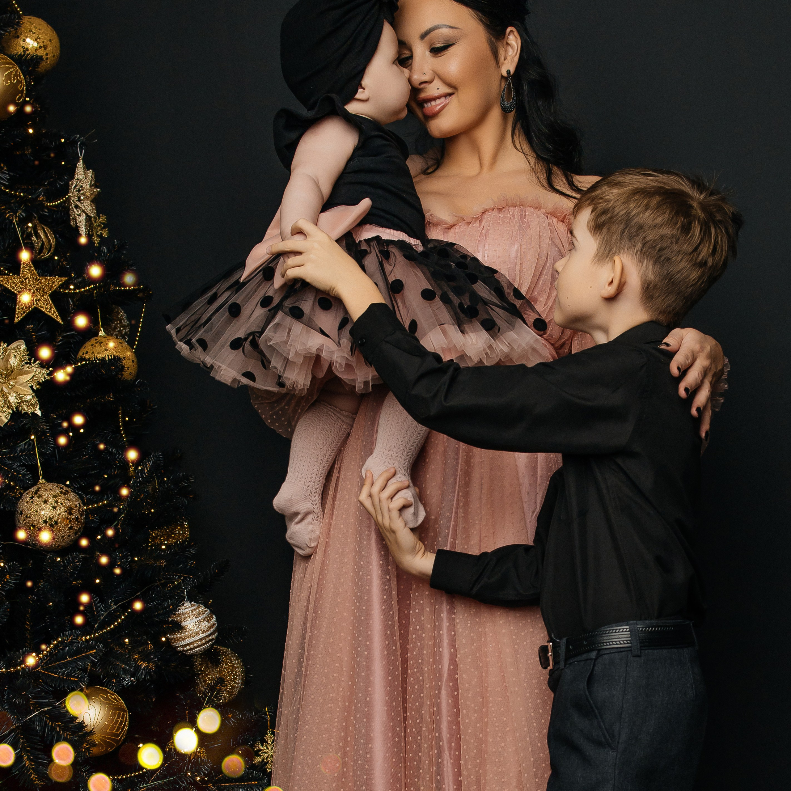 Оля с детками.Новогодняя