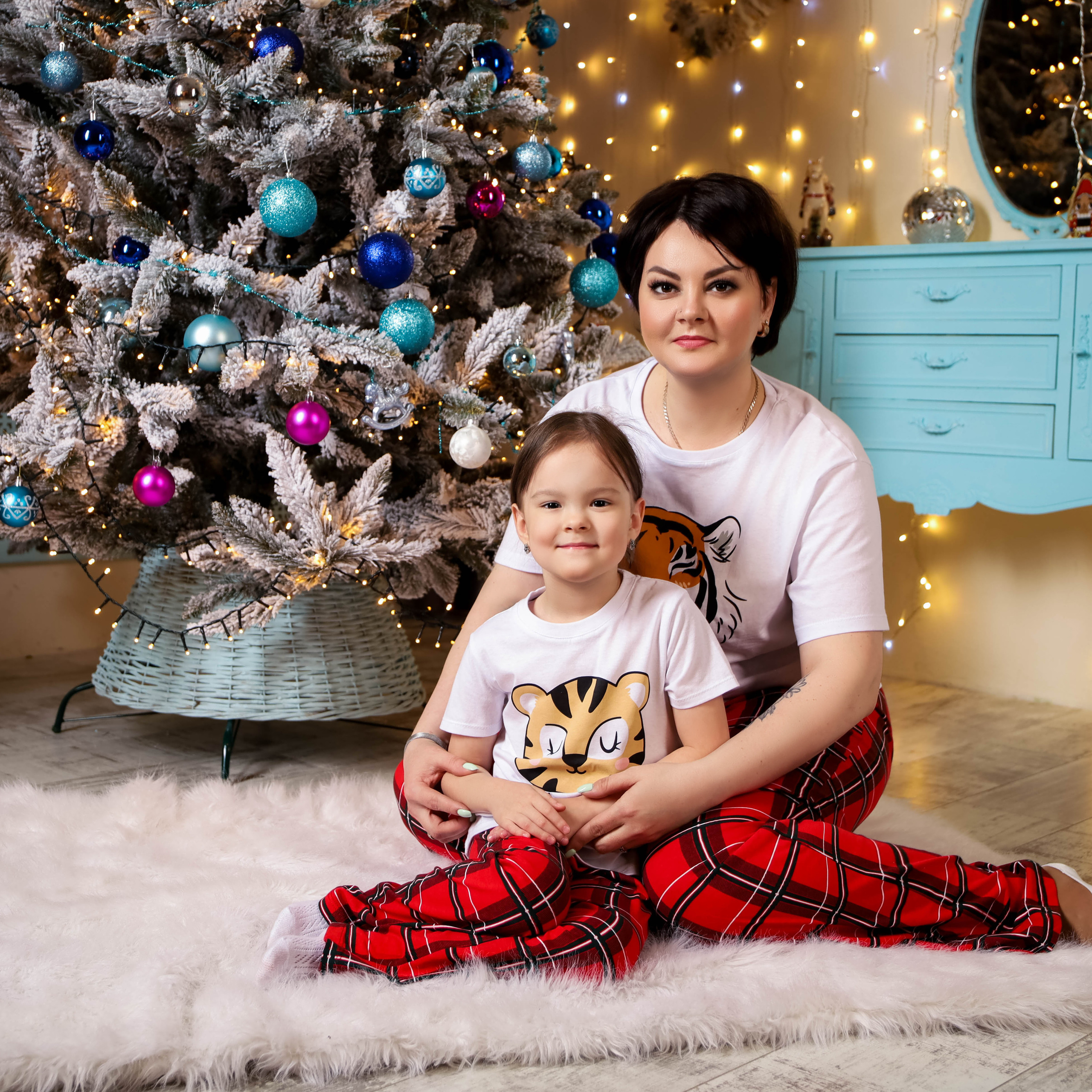 Анна с дочкой.Новогодняя 2022