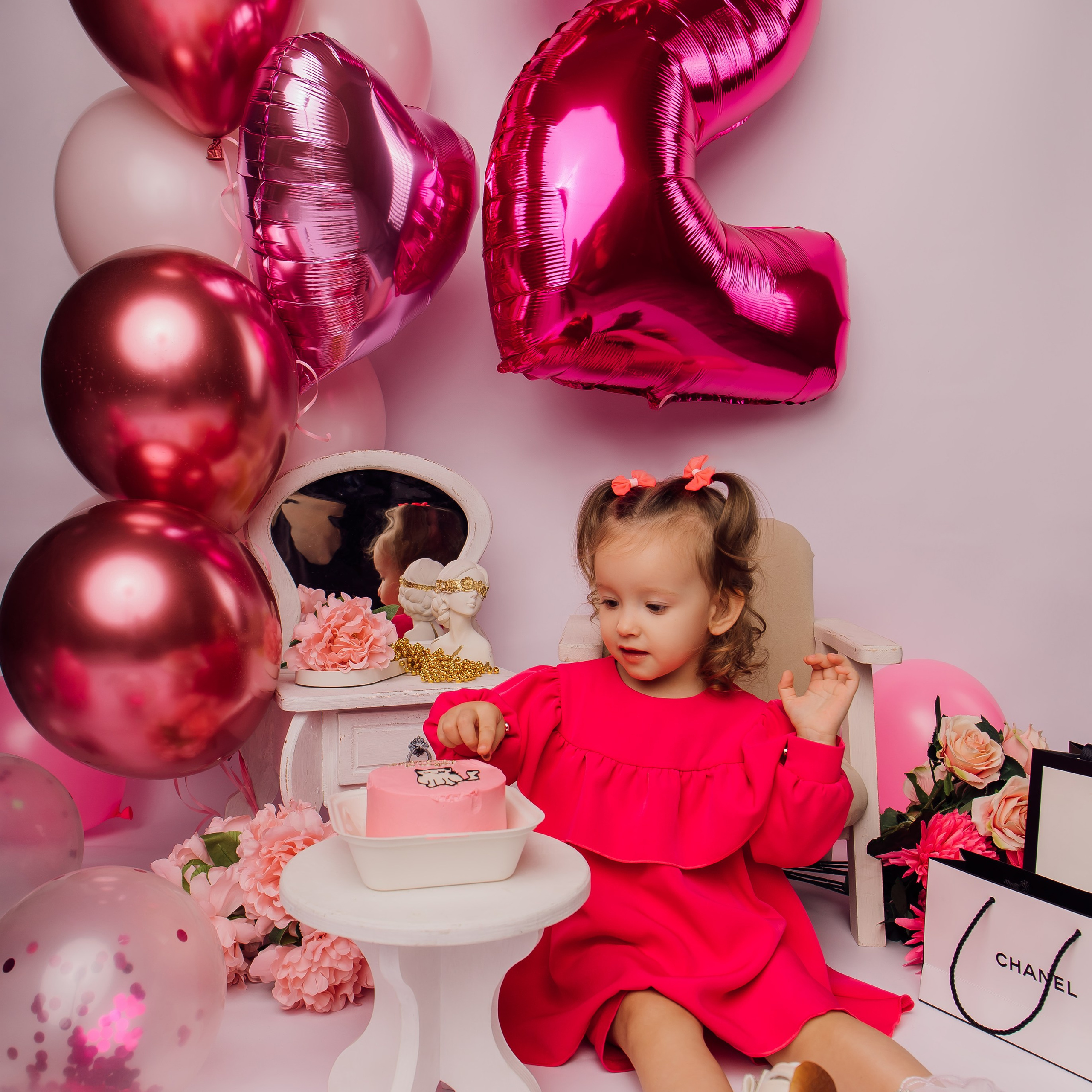 Анечка 2 годика