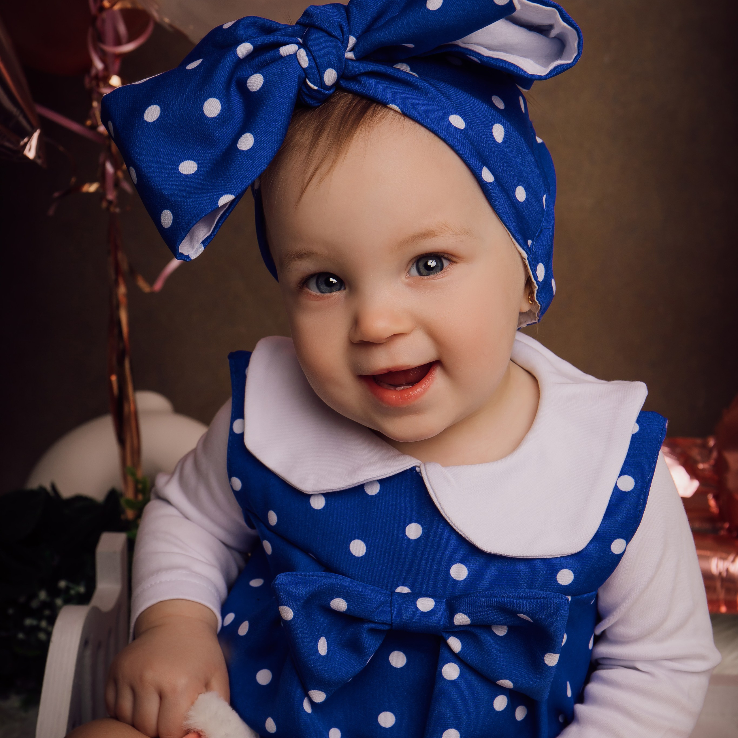 Кира 1 годик