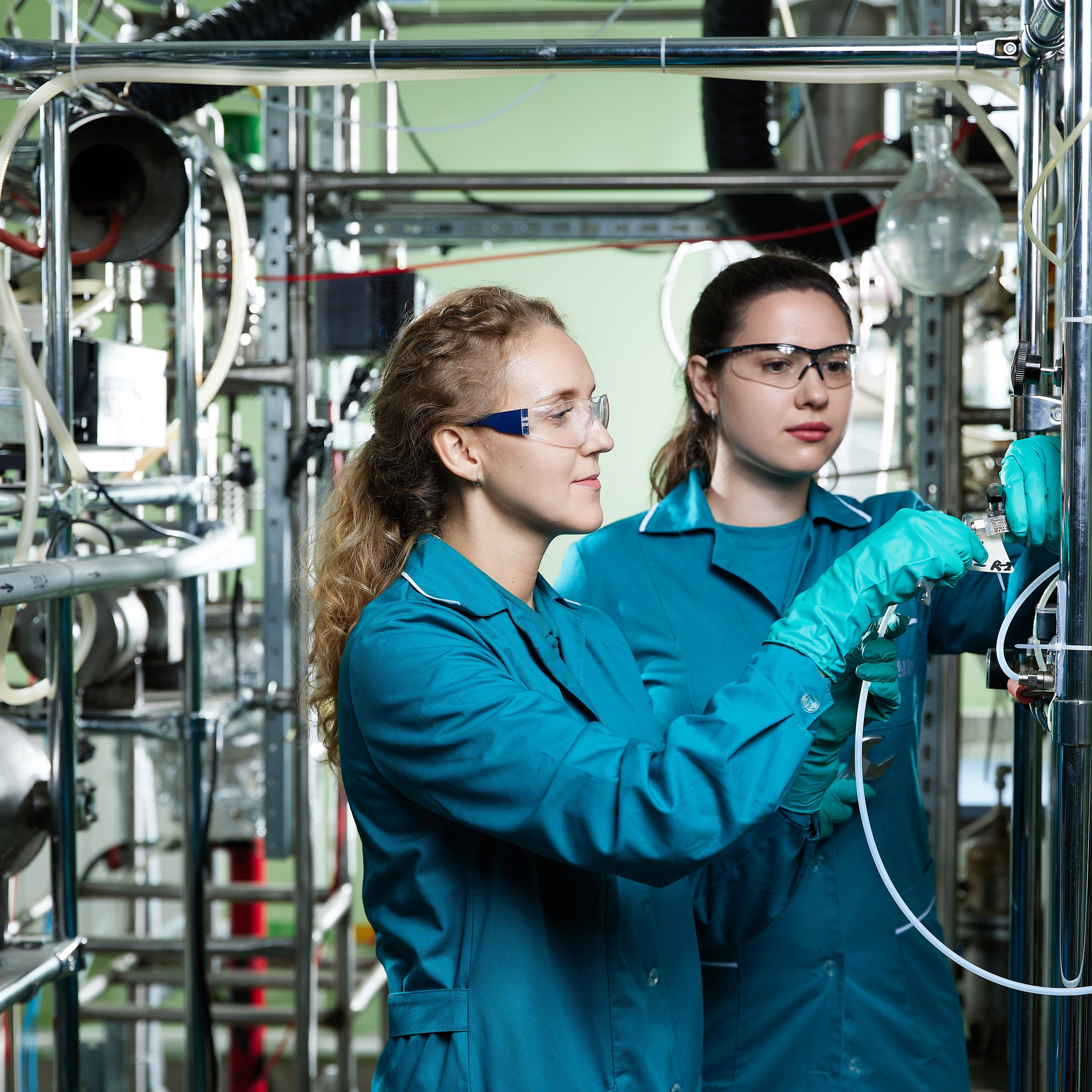 ТНХК. Выпускные альбомы в Томске. Фотограф Сергей Стёпин