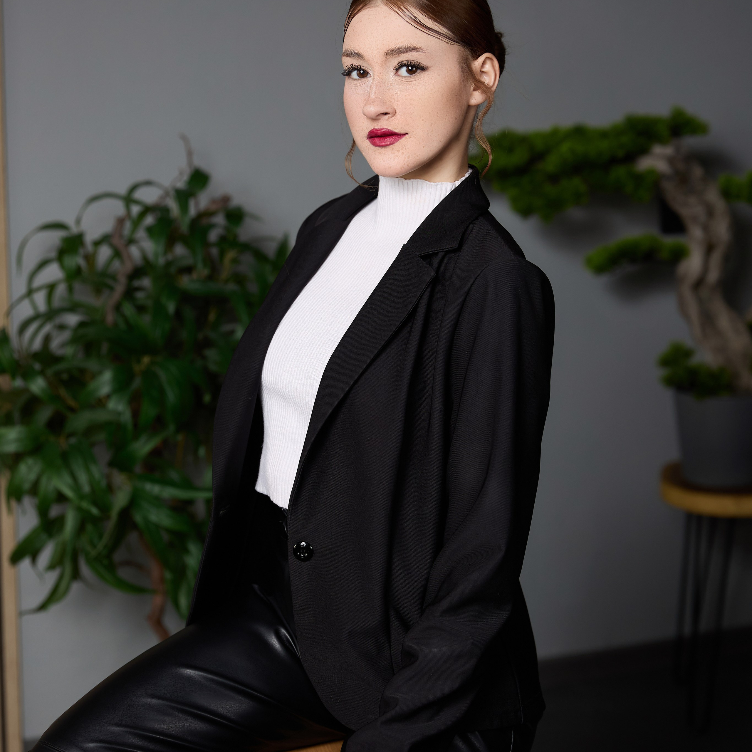 Фотосъёмка в студии. Выпускные альбомы в Томске. Фотограф Сергей Стёпин