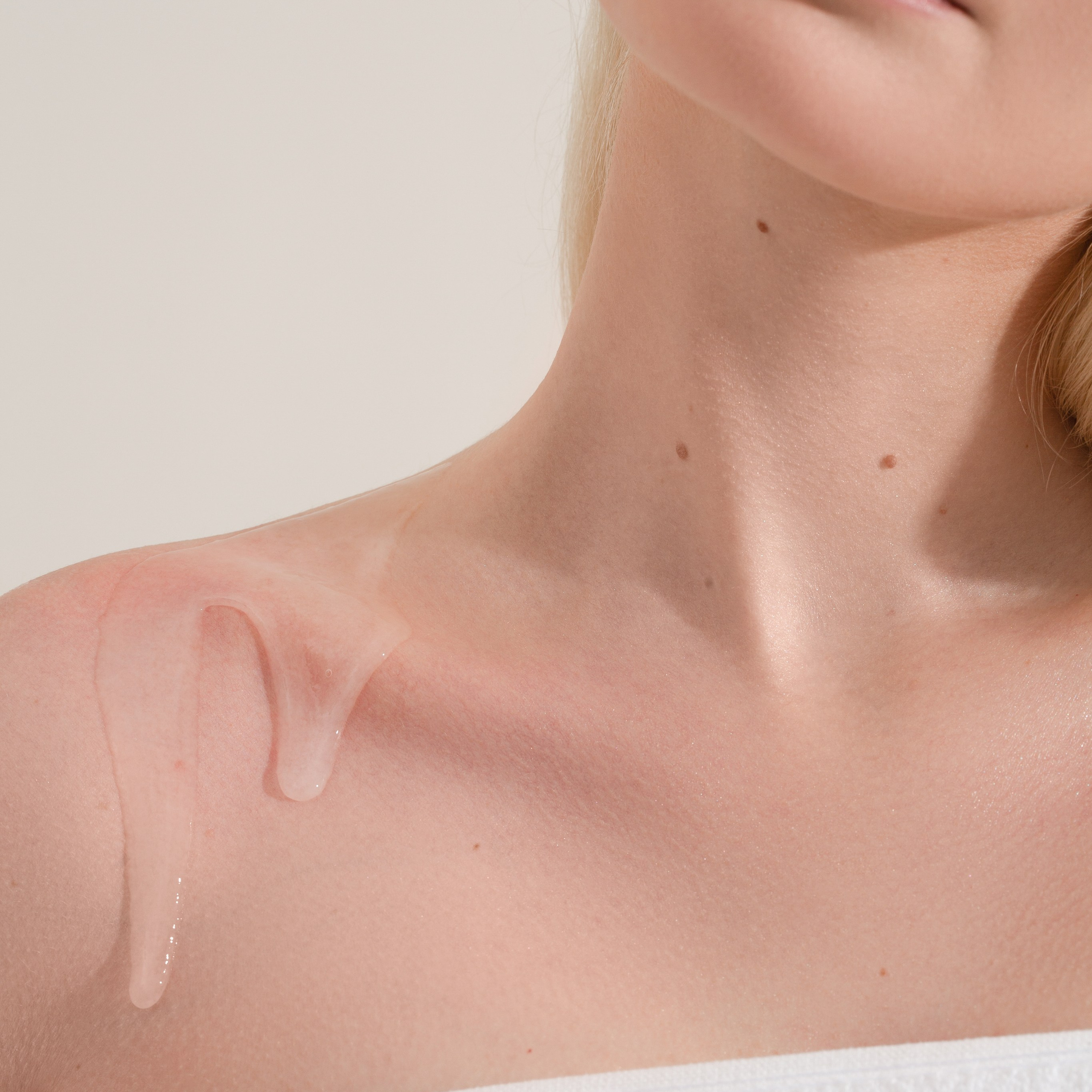 съемка с моделью, фото косметики, студийная съемка, реклама, предметный фотограф, лучший предметный фотограф Барнаула 