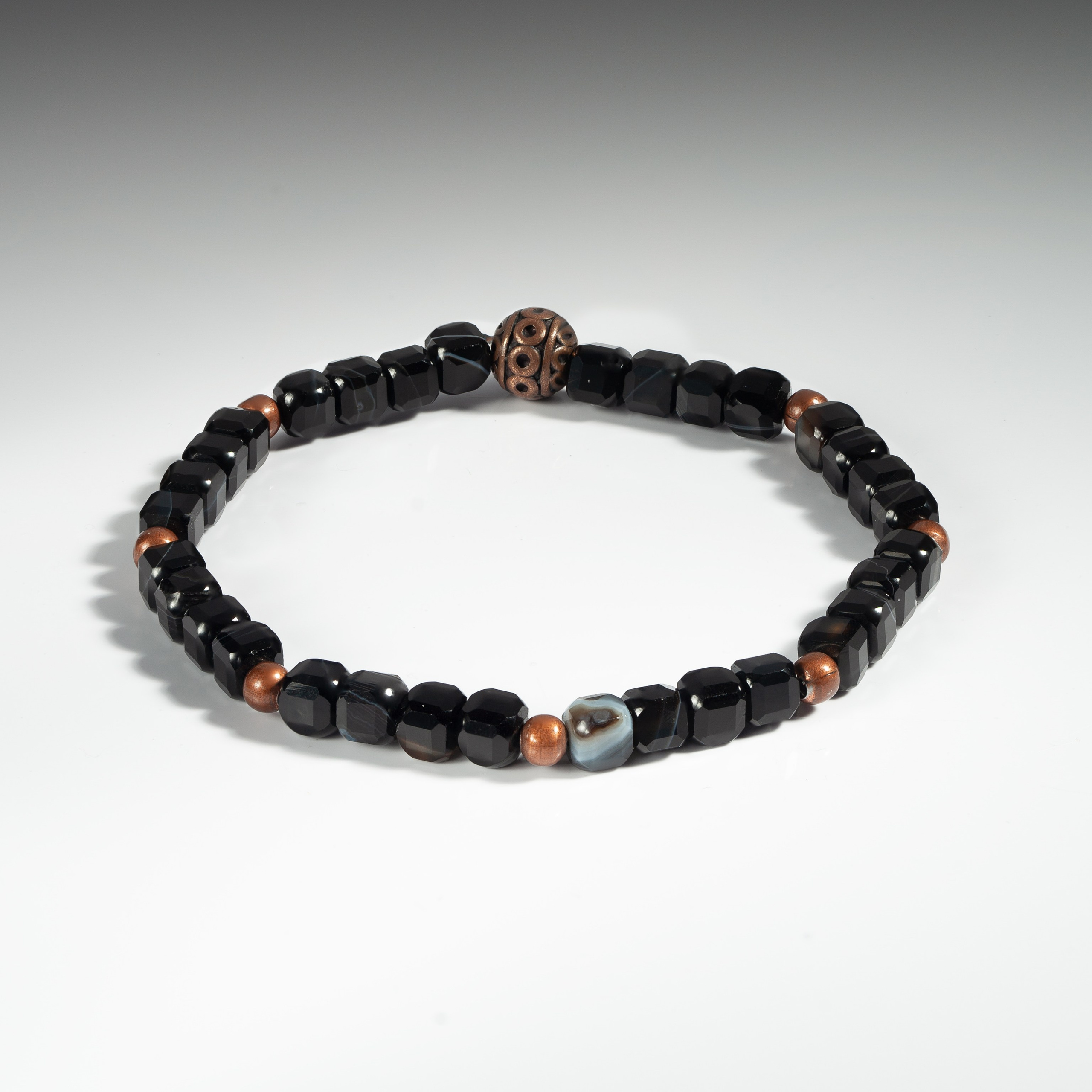 Браслеты. Юлия Василенко, Профессиональный предметный рекламный фотограф Барнаул, Алтай, и по всей России онлайн