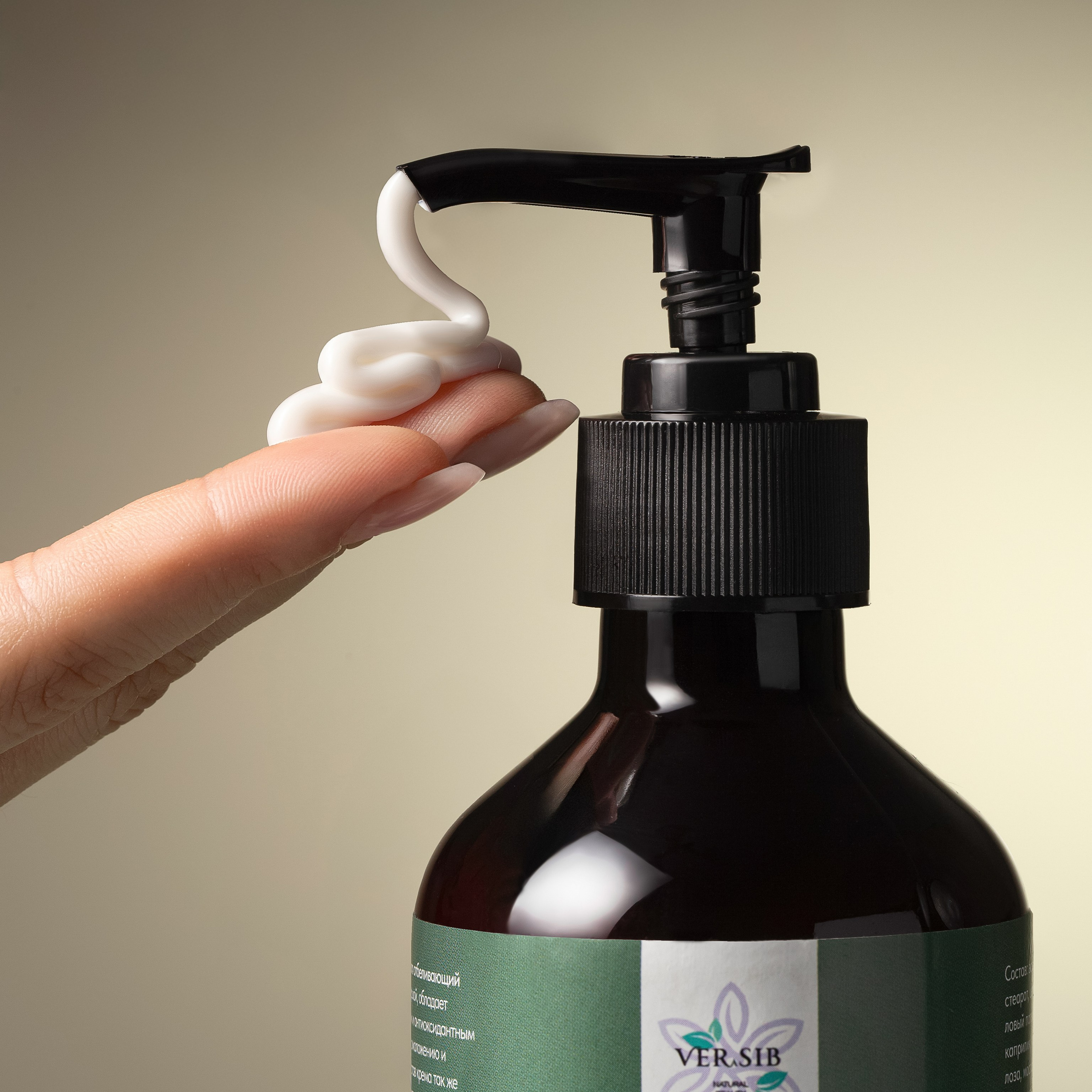 Фотосъемка  косметики. предметный фотограф  - съемка крема. лосьон для тела