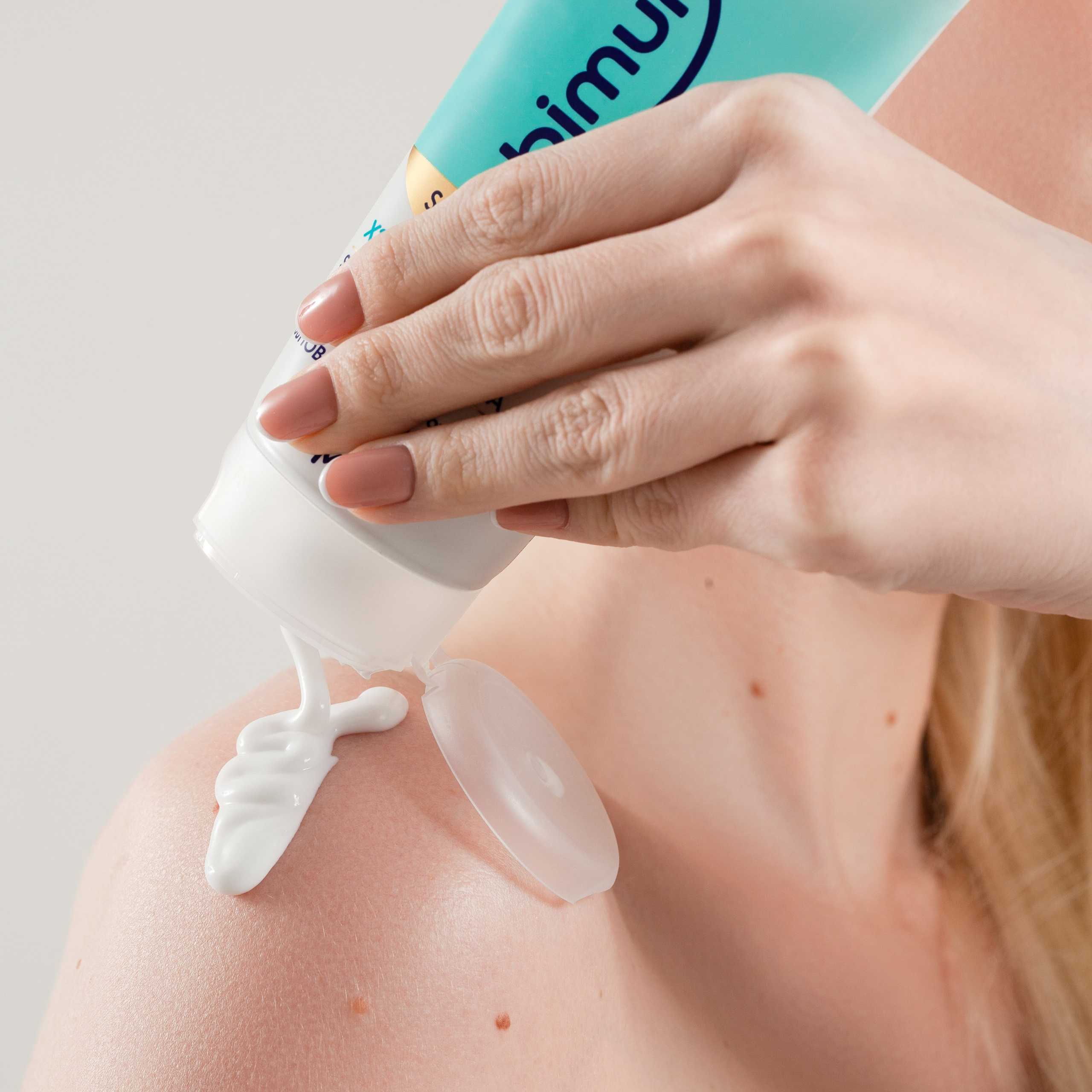 съемка с моделью, фото косметики, студийная съемка, реклама, предметный фотограф, лучший предметный фотограф Барнаула 