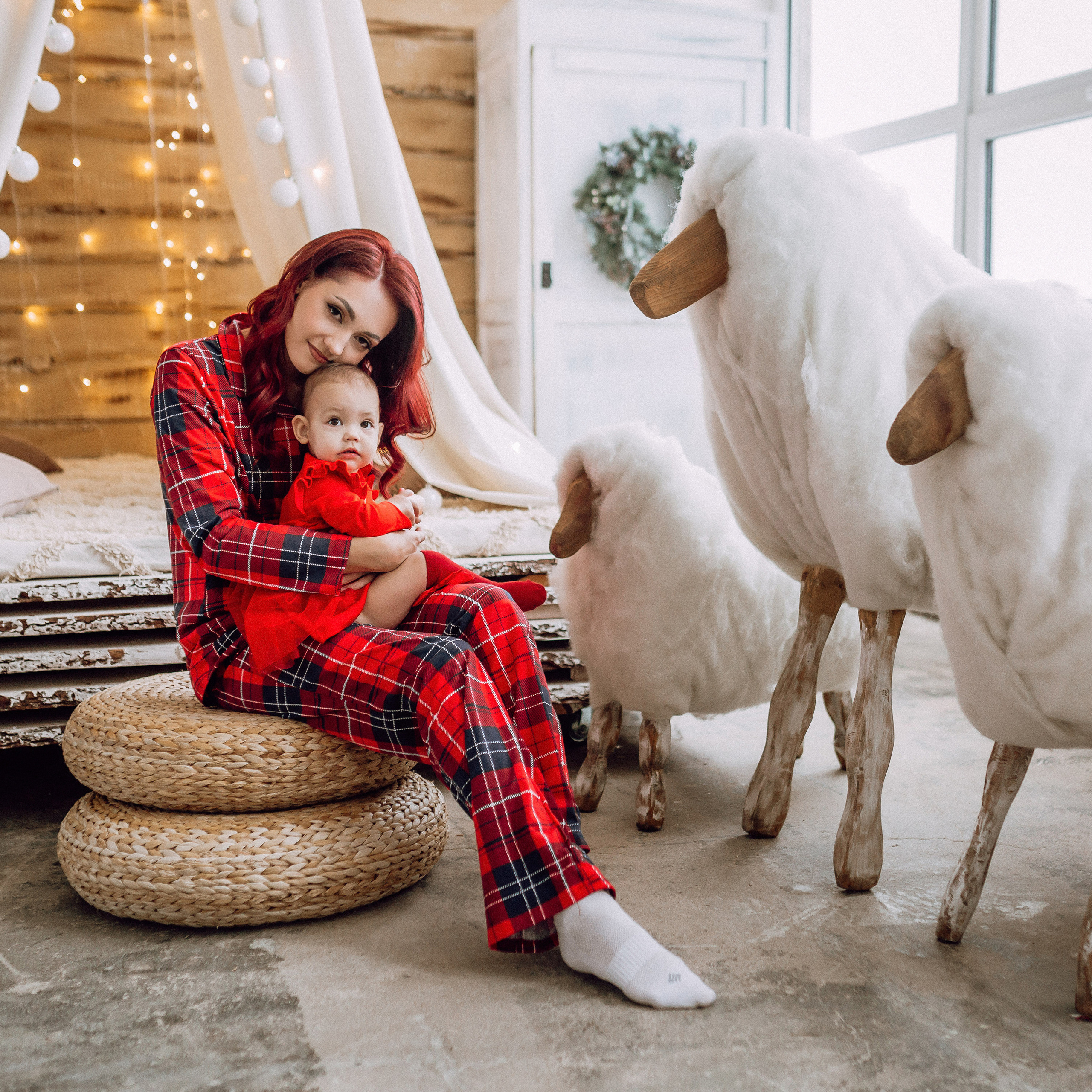 Новогодняя фотосессия для мамы и дочки