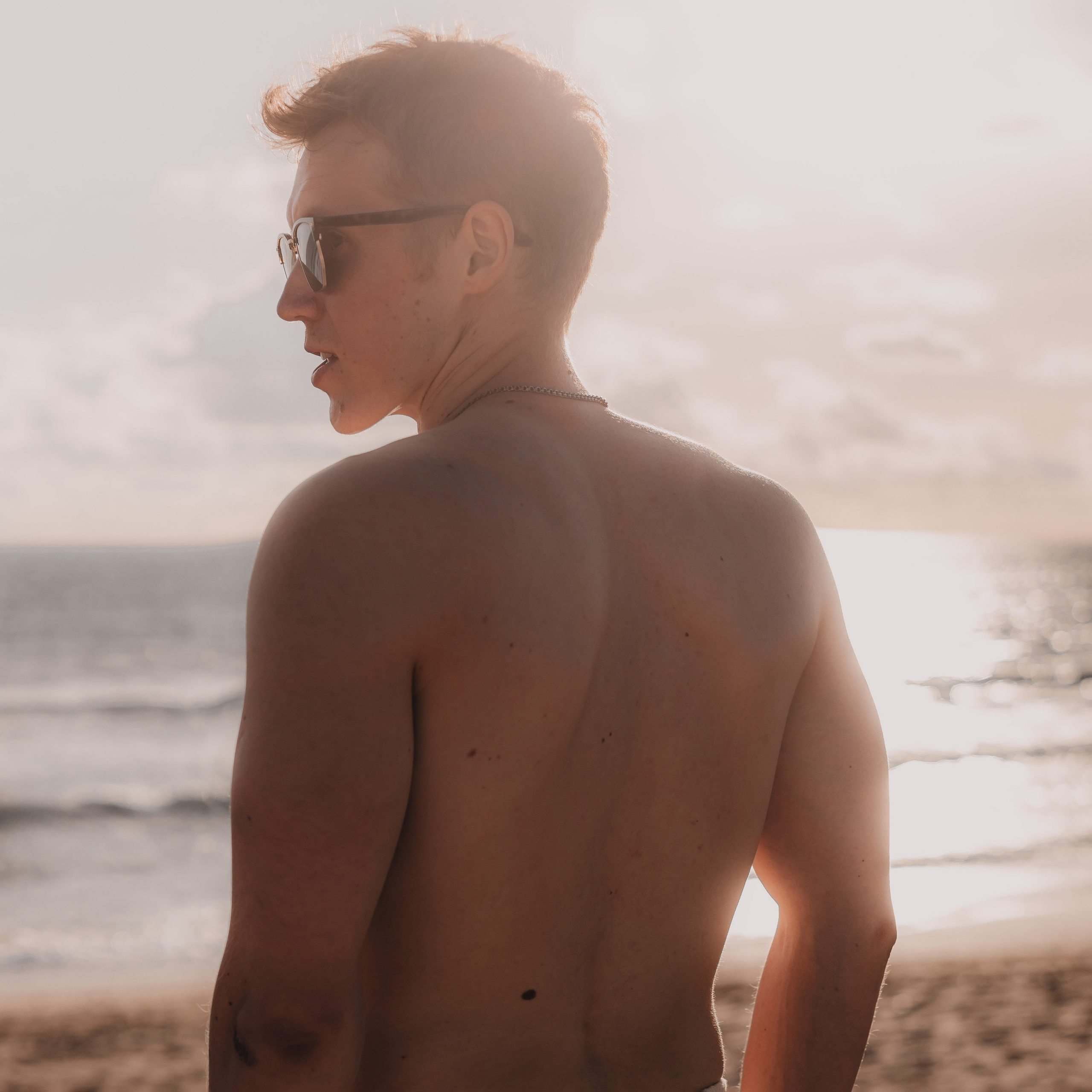 Иван. Закат и океан