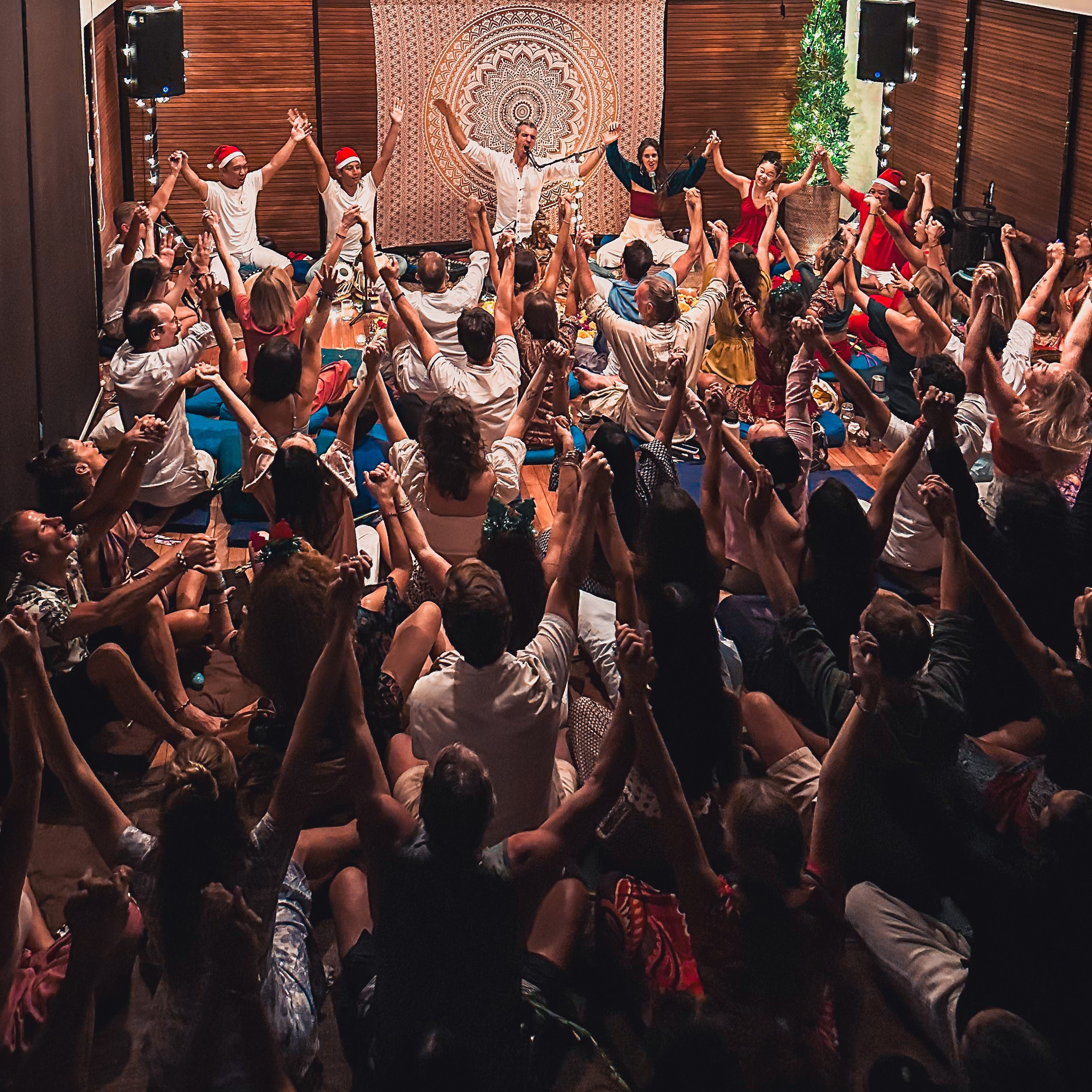 Christmas kirtan w Bhakti Bliss family