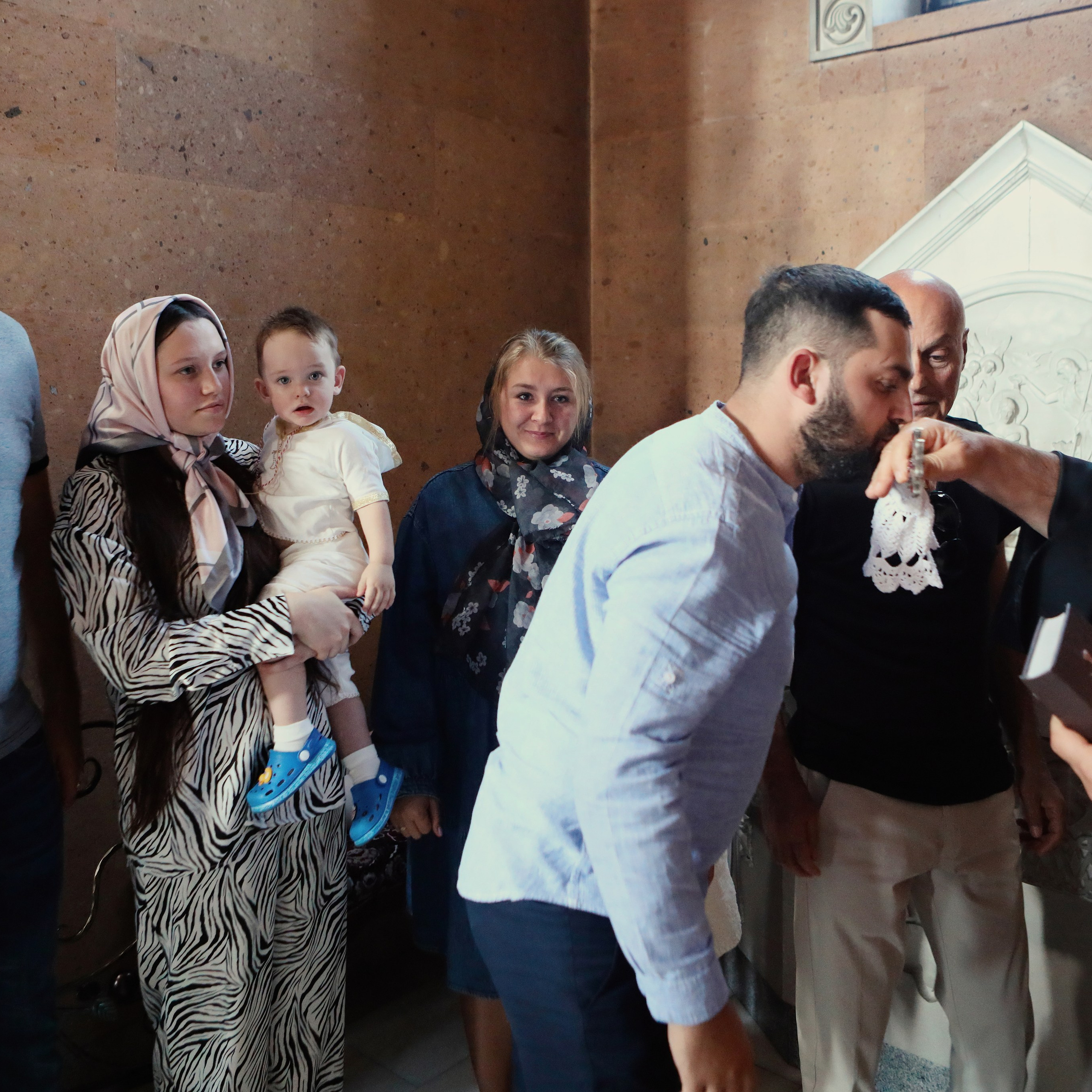 Таинство Крещения в Армянской церкви. Коммерческий фотограф Яна Беличенко Анапа Краснодарский край