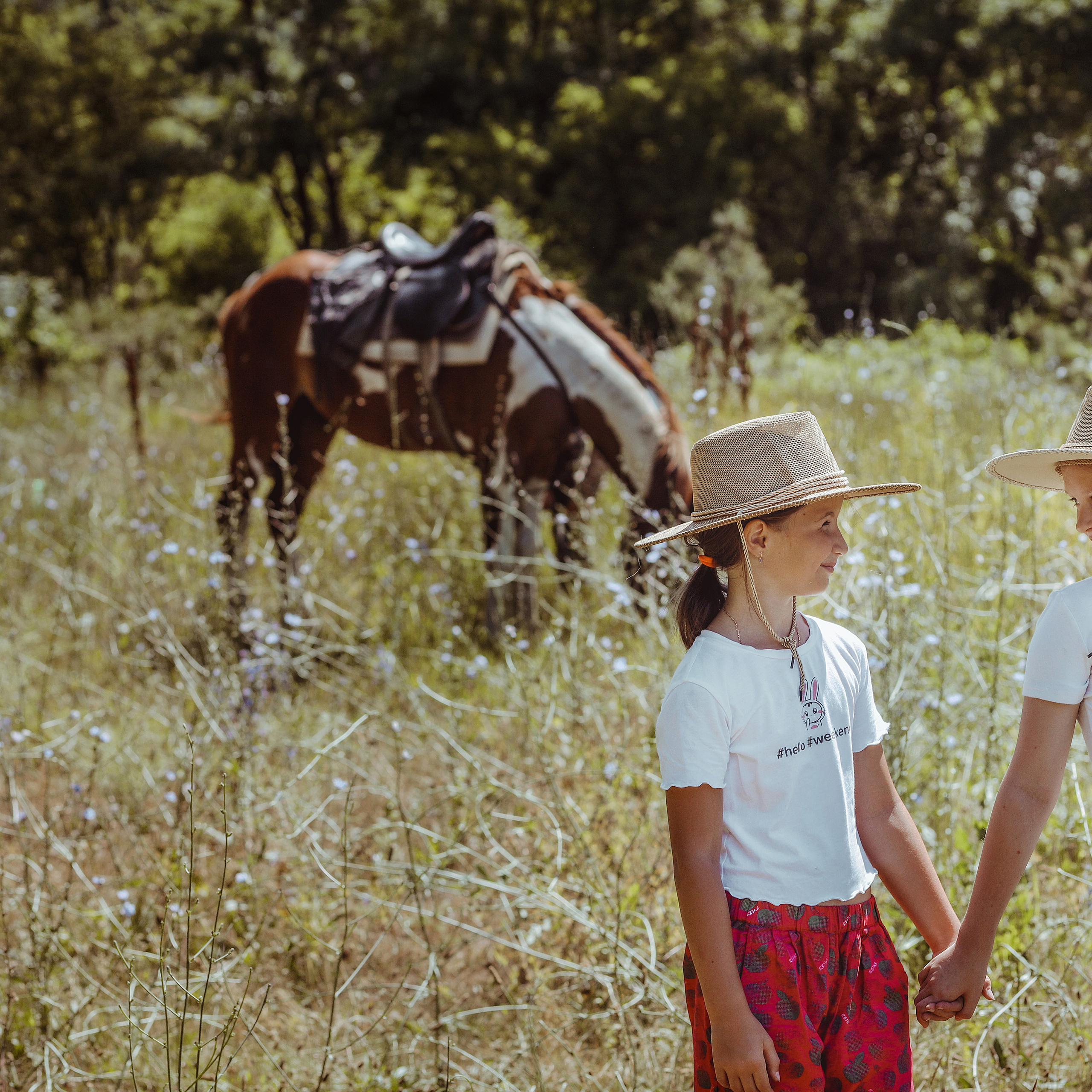 Две сестрички. Коммерческий фотограф Яна Беличенко Анапа Краснодарский край