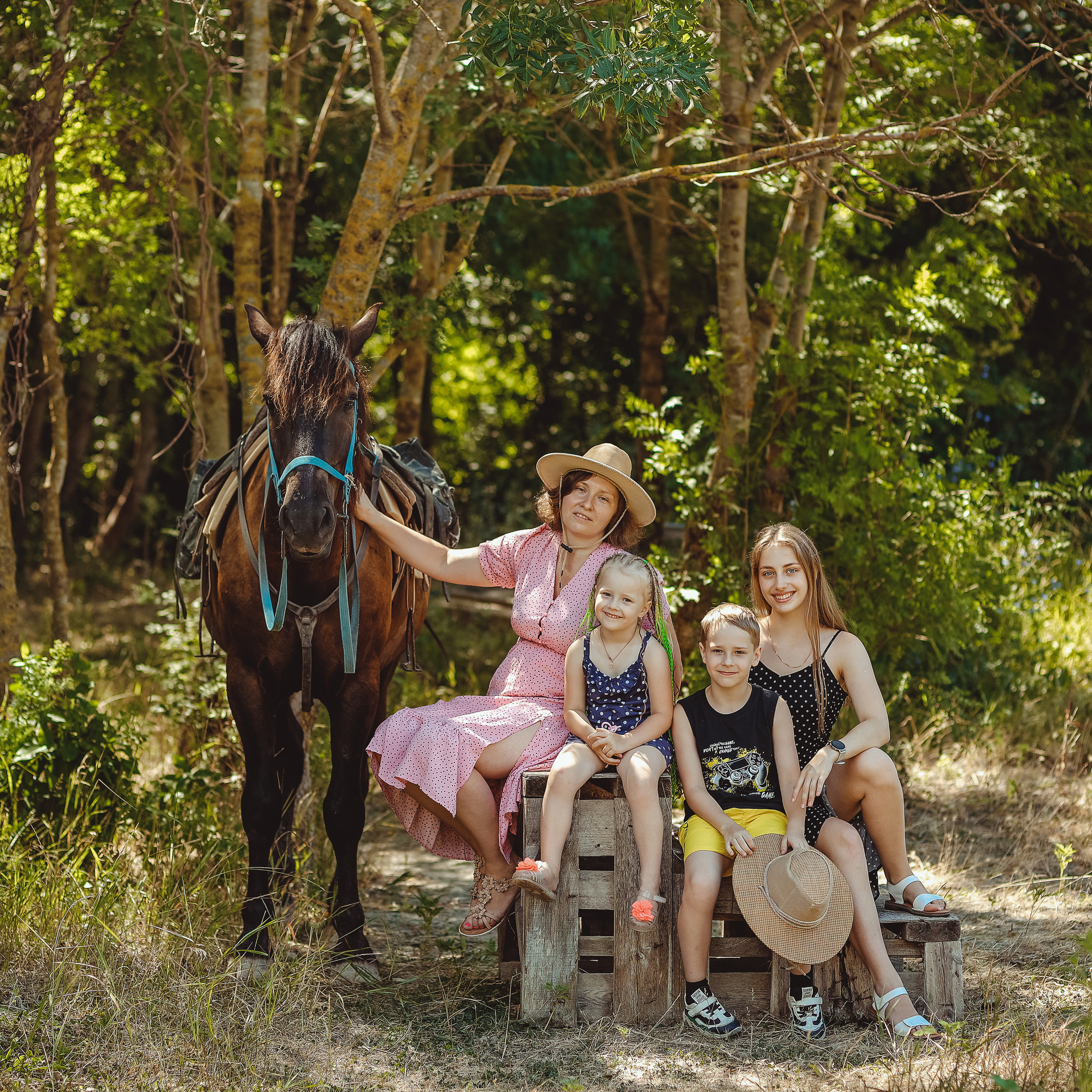 Карина и компания. Коммерческий фотограф Яна Беличенко Анапа Краснодарский край