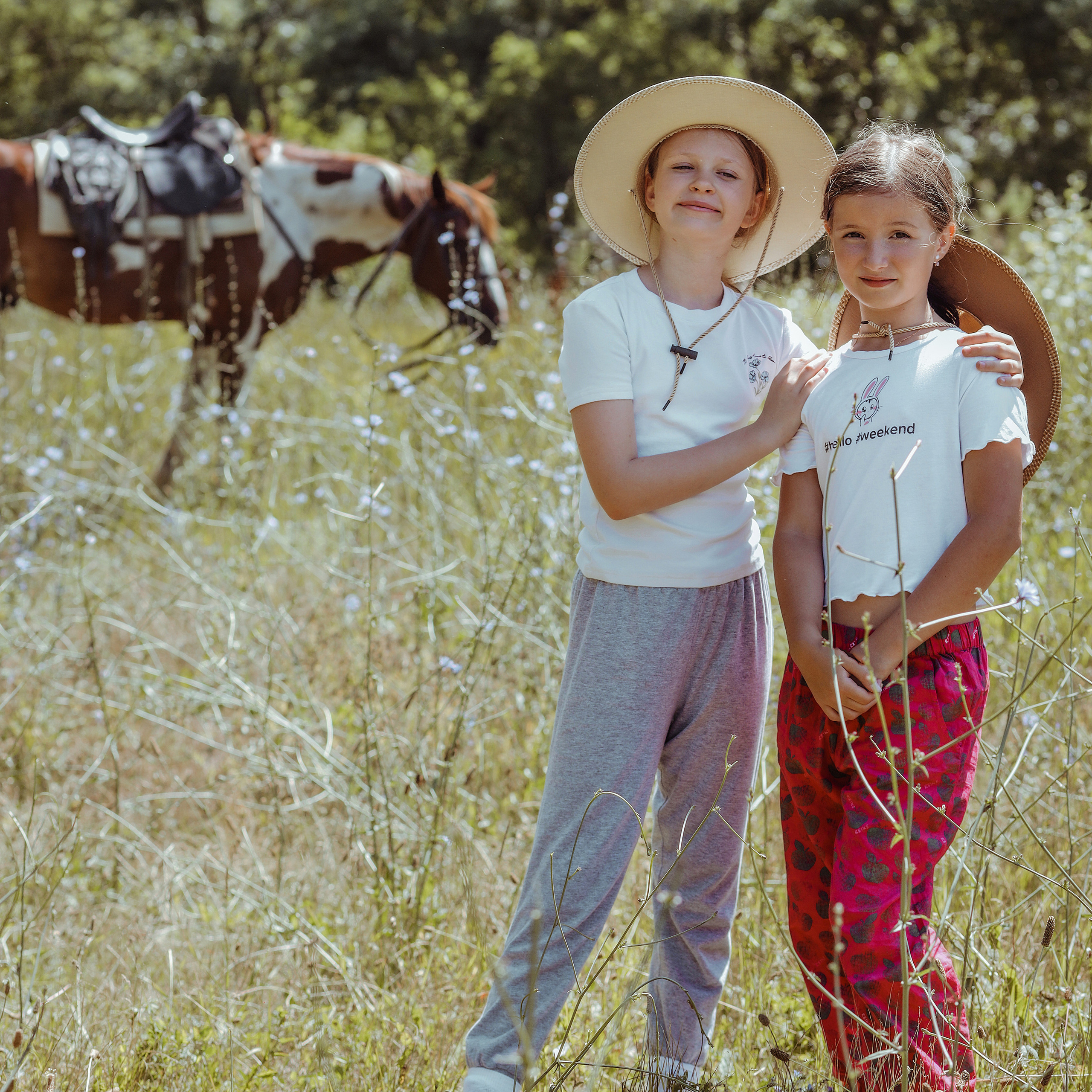 Две сестрички. Коммерческий фотограф Яна Беличенко Анапа Краснодарский край