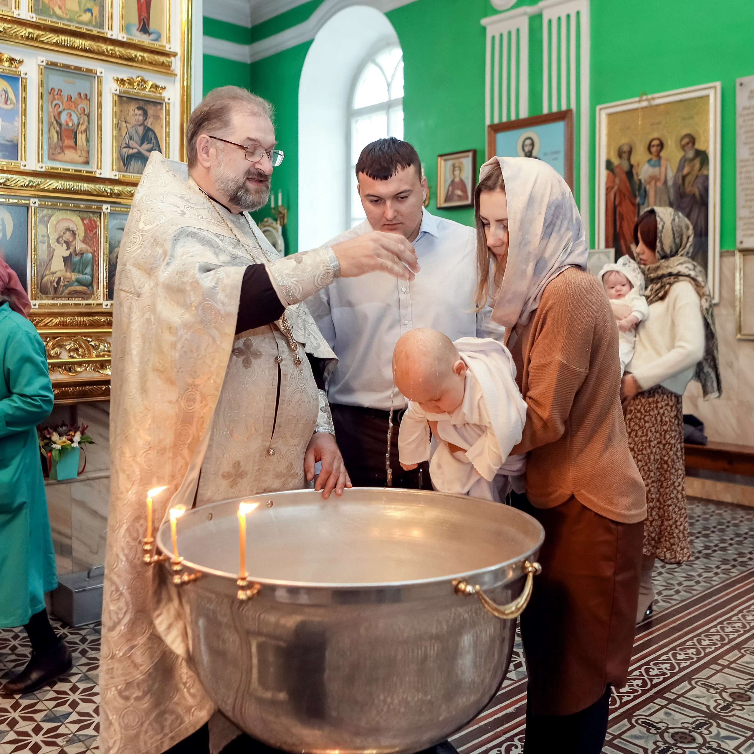 Таинство Крещения в Православном храме. Коммерческий фотограф Яна Беличенко Анапа Краснодарский край