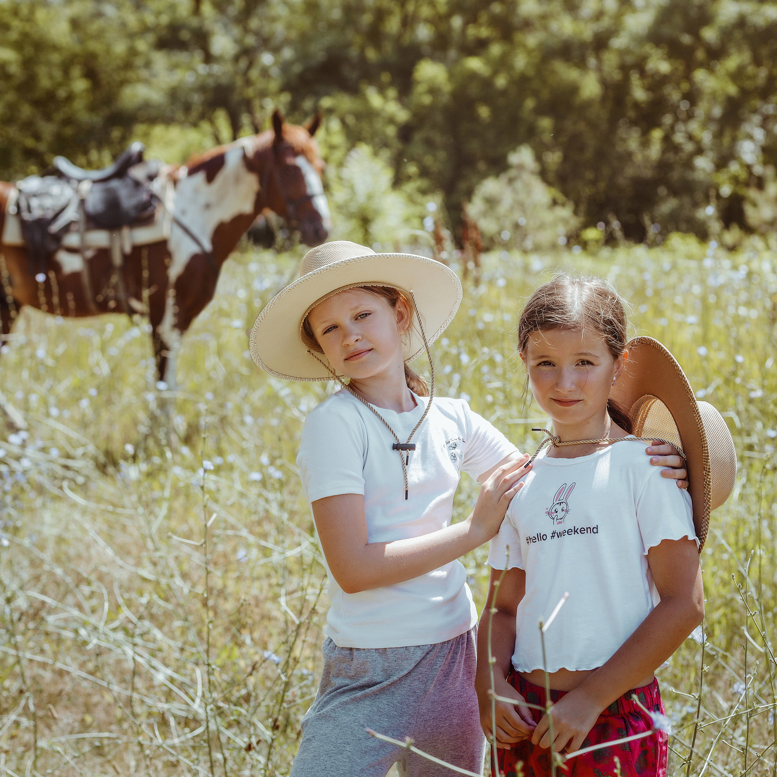 Две сестрички. Коммерческий фотограф Яна Беличенко Анапа Краснодарский край