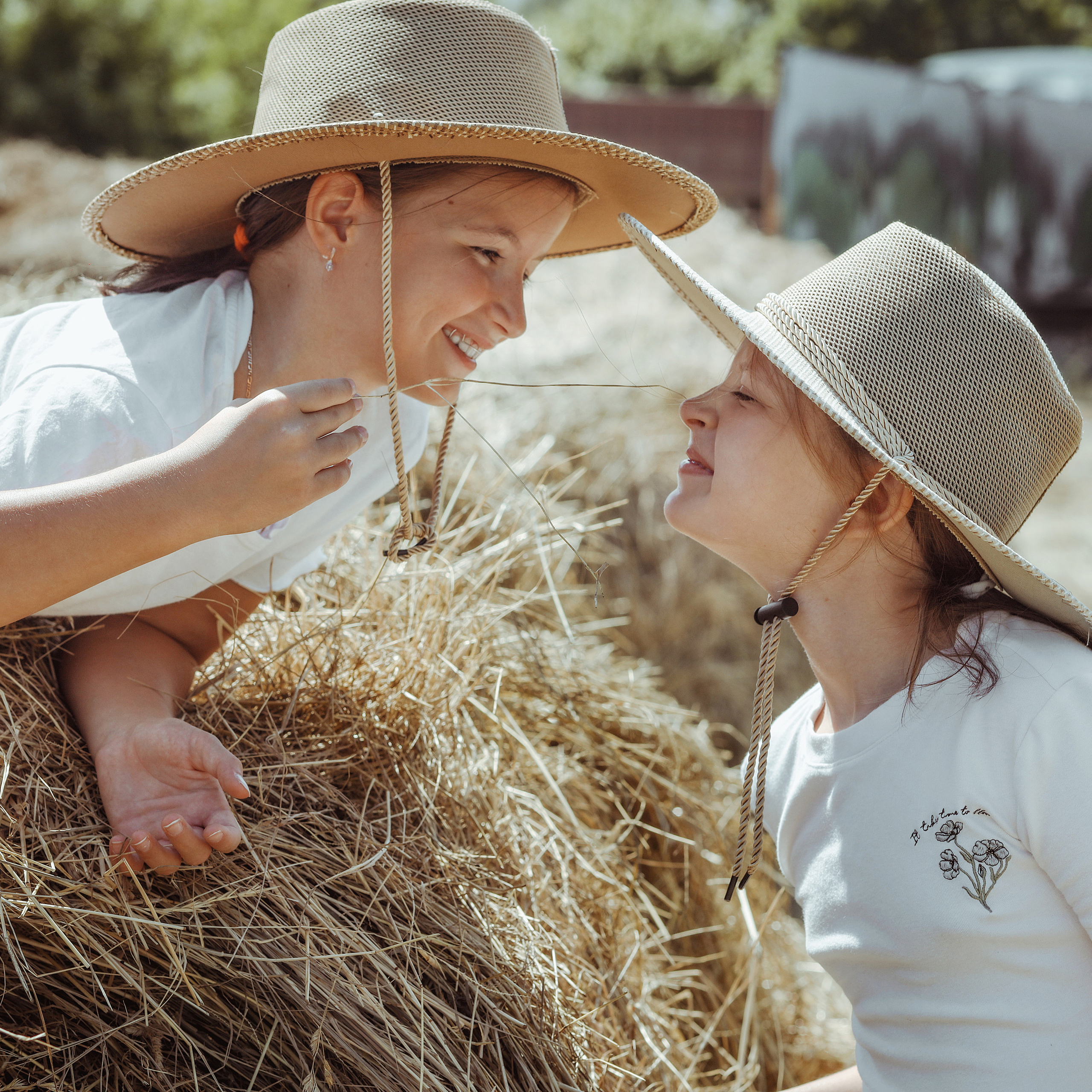 Две сестрички. Коммерческий фотограф Яна Беличенко Анапа Краснодарский край