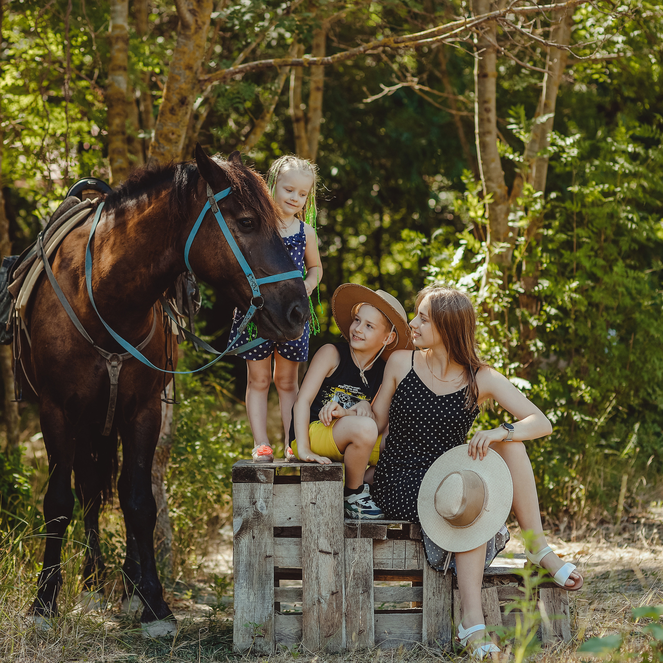 Карина и компания. Коммерческий фотограф Яна Беличенко Анапа Краснодарский край